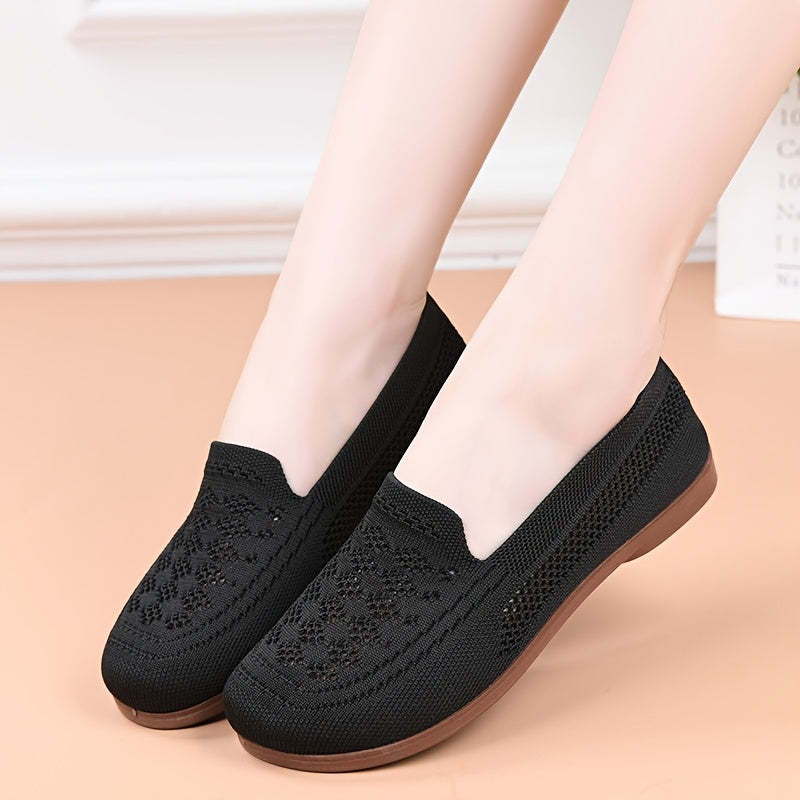 Women's flat shoes, with hollowed out breathable and comfortable uppers, soft-soled casual plain color shoes for summer