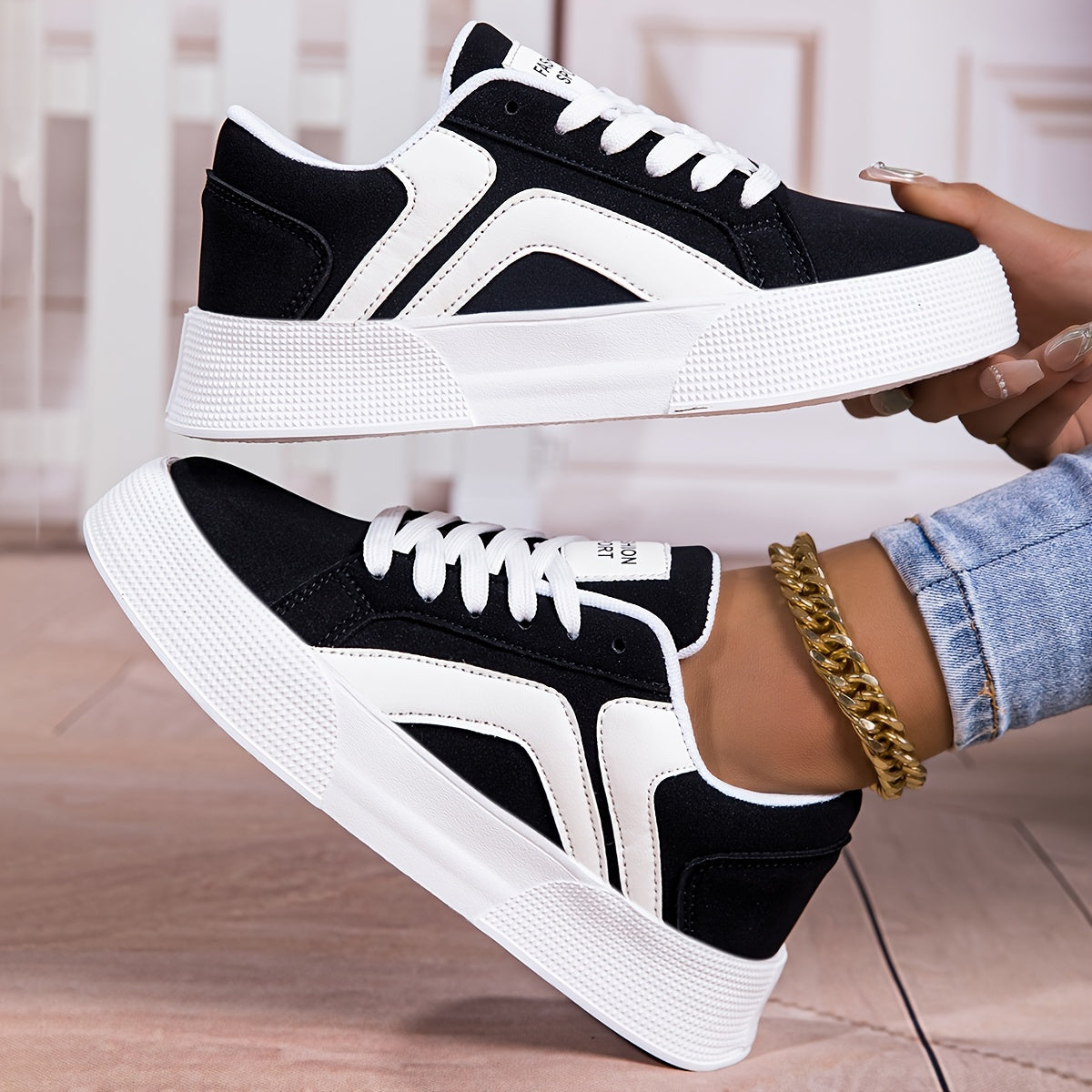 Preppy Style Women's Low Top Fashion Sneakers - Solid Color Casual Skate Shoes with Thick Sole, Breathable Streetwear, Non-Slip Lace-Up Sports Shoes with Fabric Interior & EVA Outsole