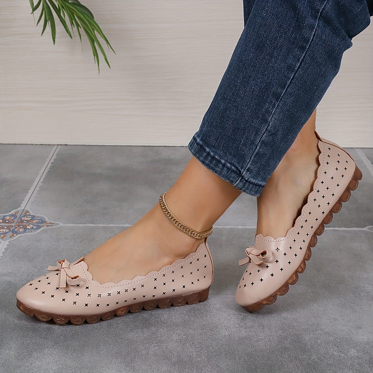 Women'S Non-Slip Soft-Soled Loafers with a Bow, New Summer Breathable Versatile Hollow-Out Flat Shoes for Nurses.
