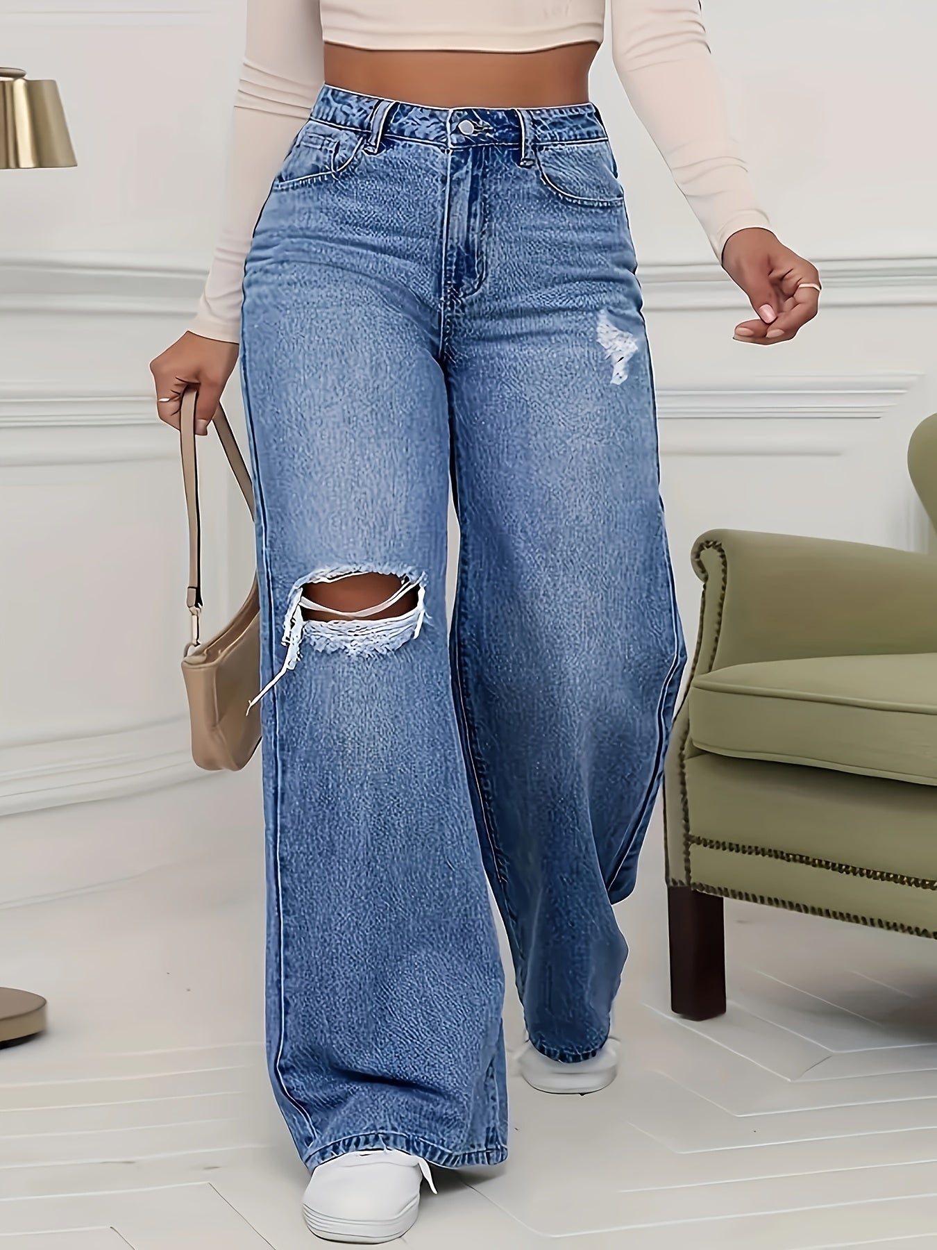 Women's High-Waisted Relaxed Fit Jeans With Ripped Details, Fabric And Polyester Blend, Classic Style, Machine Washable