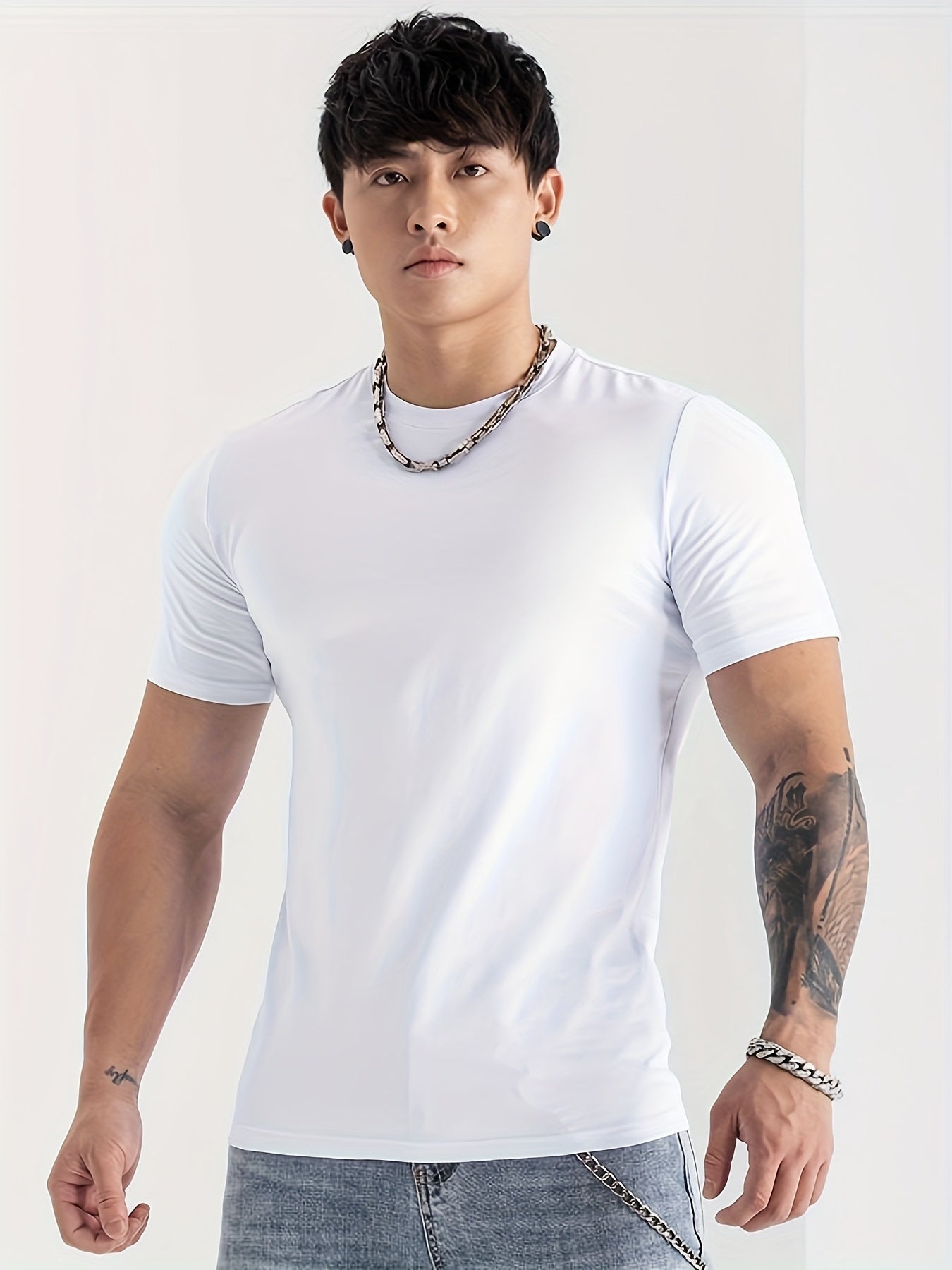 Men's Summer Athletic T-Shirt - Moisture-Wicking Stretch Fabric Slim Fit Round Neck Short Sleeve Tee for Gym, Running, Training - Solid Color Black, Gym Apparel Machine Washable Top, Gym Shirts
