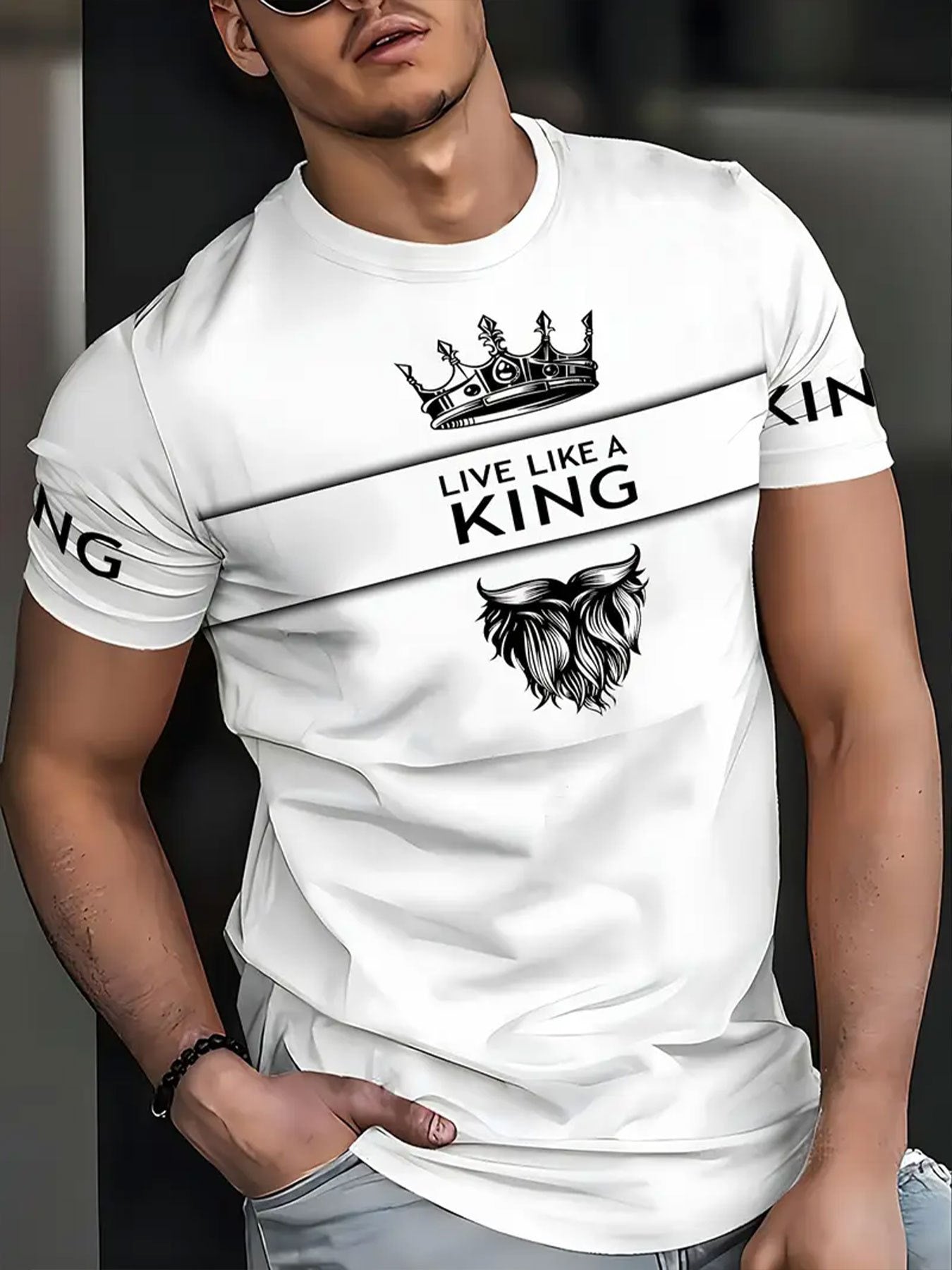 Men's Casual Short Sleeve T-Shirt - Full-Body Print "LIVE LIKE A KING" Crown Wolf Graphic, Breathable Summer Fabric, Round Neck Regular Fit Tee for Casual Attire, Comfortable Fit