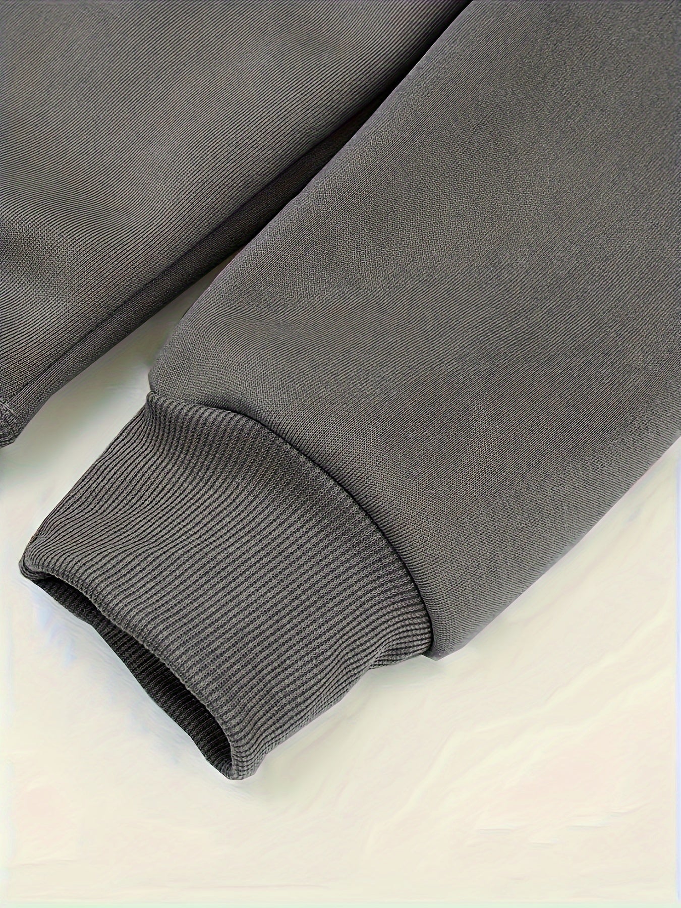 Men's Casual Hoodie with Zipper, Soft And Breathable Polyester Fabric, Machine Washable, Autumn/Winter Fashion