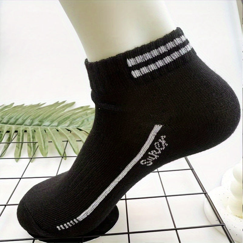 8pcs Men's Low-Cut Socks - Stylish & Comfortable, Breathable Polyester-Spandex Blend, Durable with Easy Care, Hand Washable, Fashionable Striped Design for Outdoor Wear, Novelty Socks