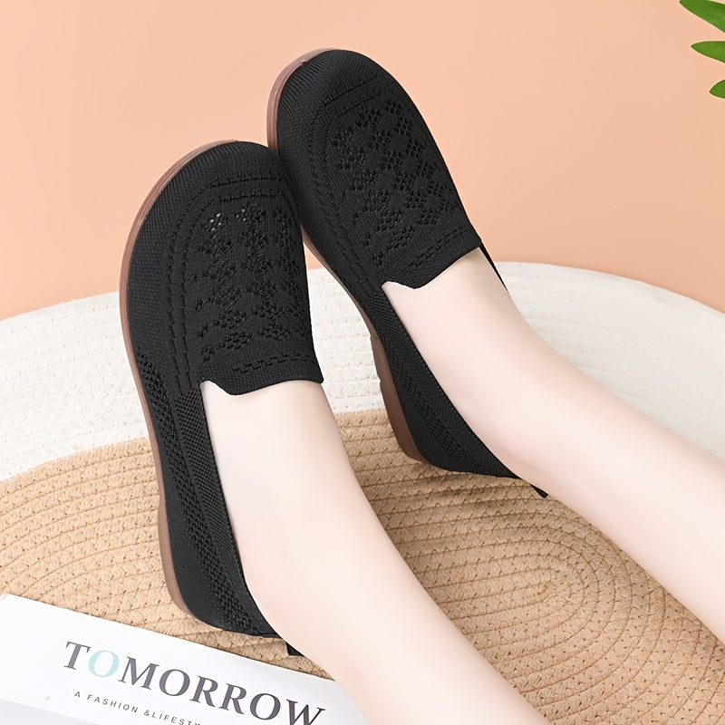 Women's flat shoes, with hollowed out breathable and comfortable uppers, soft-soled casual plain color shoes for summer