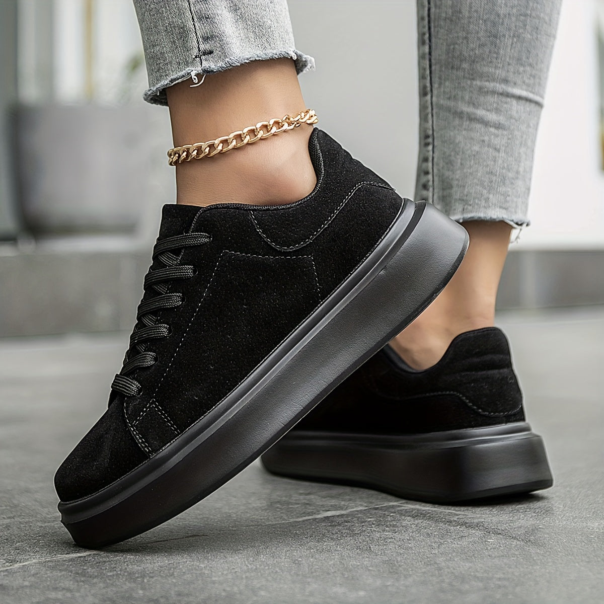 Women's Retro-Inspired Solid Color Lace-Up Sneakers - Lightweight, Comfortable & Durable Casual Sneakers for All Seasons