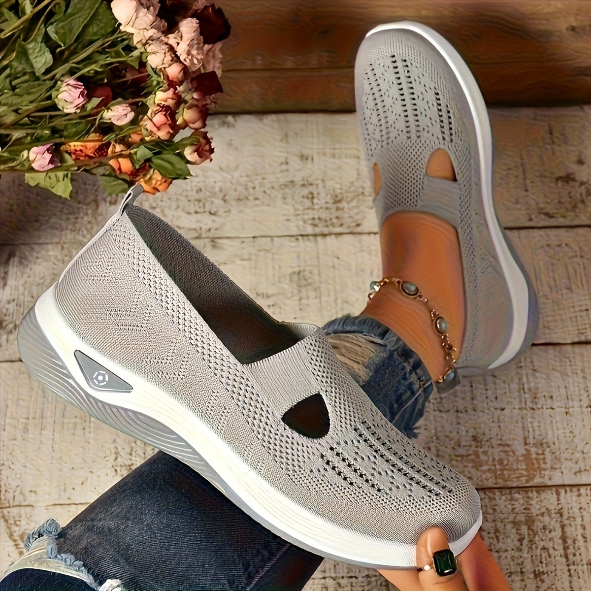 Women'S Breathable Mesh Slip-On Sneakers - Comfortable Low-Top Casual Shoes with Soft Rubber Sole, Black & White Design, All-Season Wear, Casual Footwear | Breathable Mesh Shoes | Durable Rubber Sole