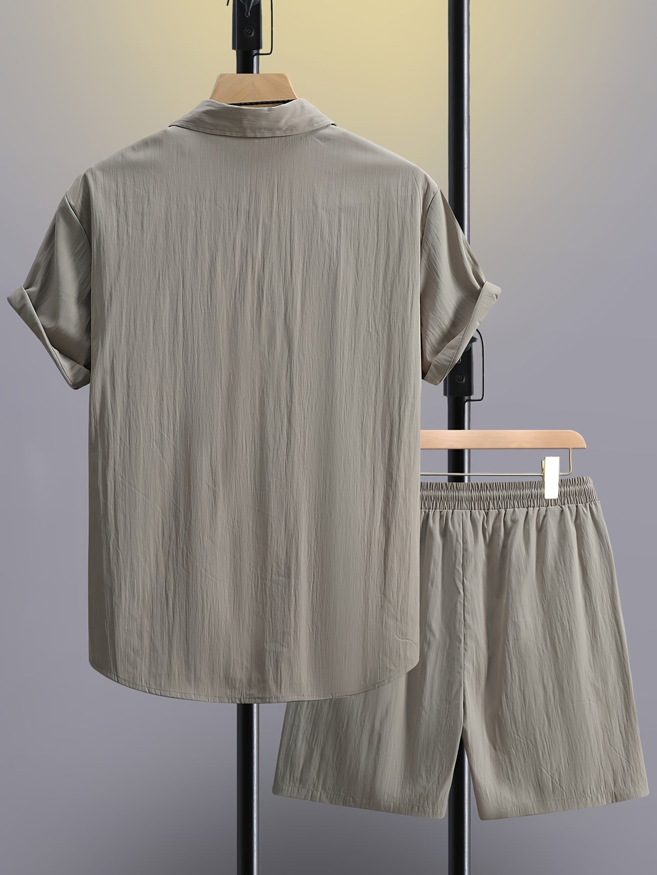 Men's Summer 2pcs Set: Casual Fashion Beige Short Sleeve Collared Shirt & Drawstring Shorts - Lightweight Blend, Ideal for Beach Vacations