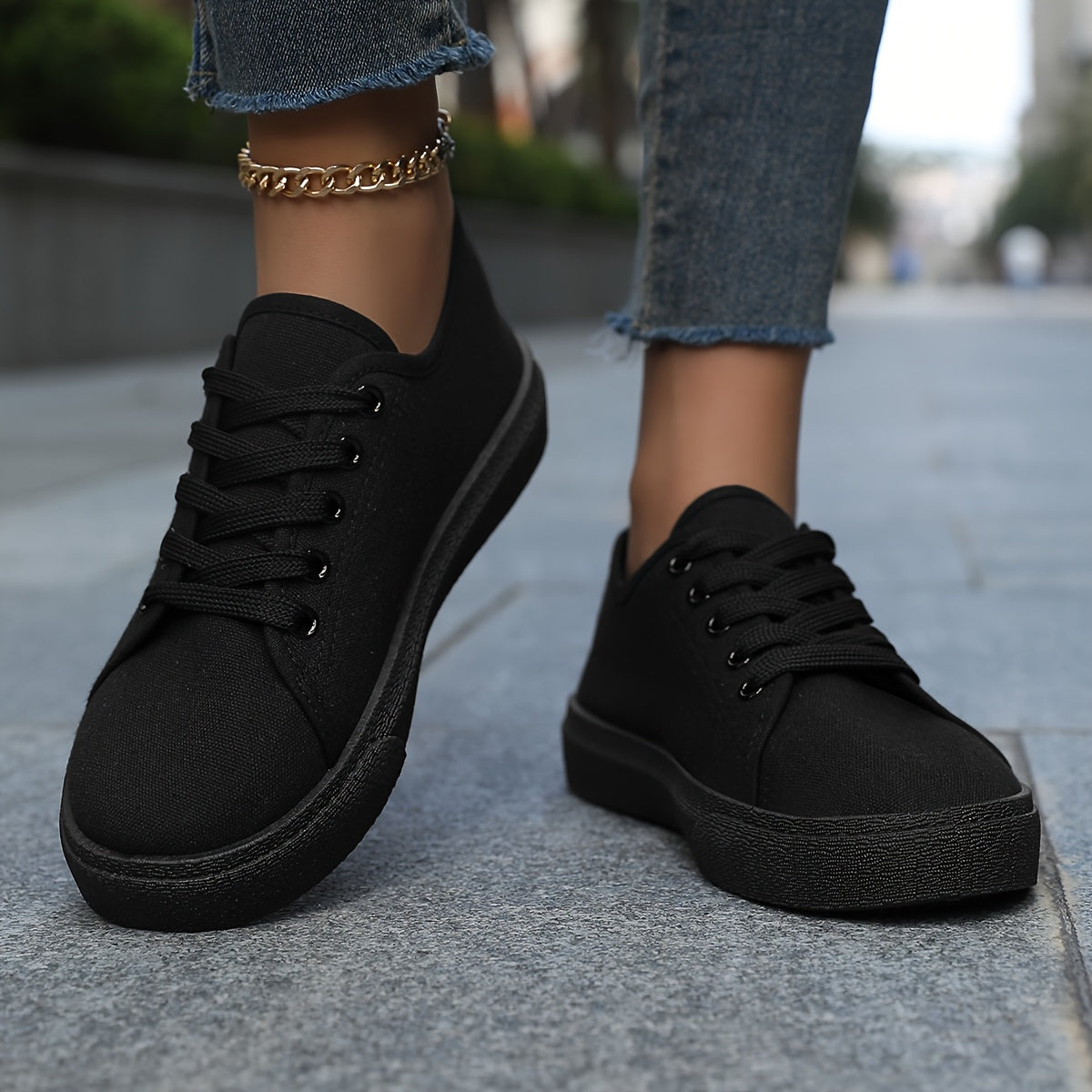 Women'S Lightweight Sneakers - Black and White Casual Lace-Up Skate Shoes with Round Toe, Comfortable EVA Sole, Breathable Fabric, Low Top Design for Casual Attire, Casual Skate Shoes|Round Toe Sneakers|Breathable Fabric Snea