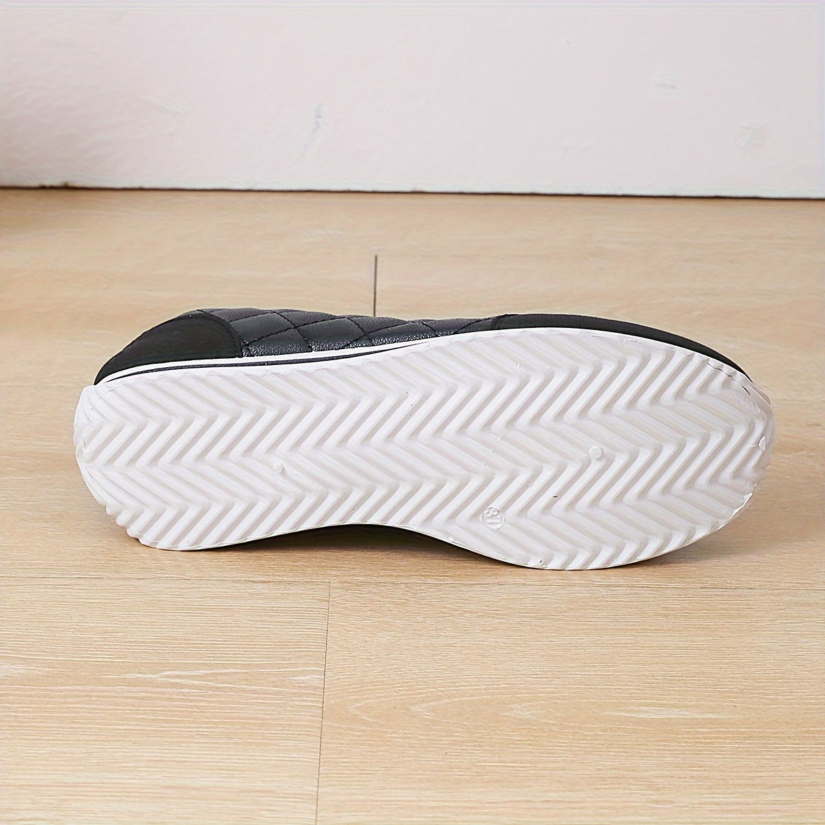 Women's Contrast Color Casual Sneakers, Lace Up Lightweight Soft Sole Walking Shoes, Low-top Quilted Pattern Trainers plus size