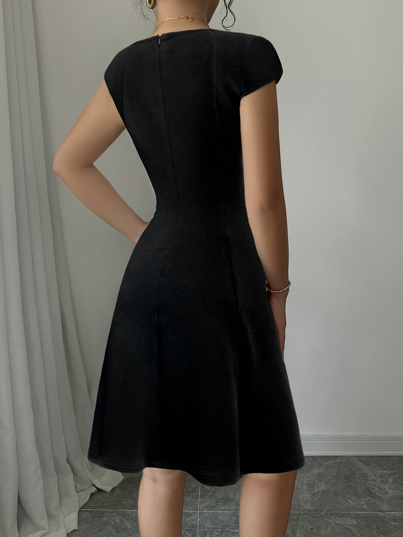 Elegant Square Neck A-Line Dress with Puff Sleeves - Stretchy, Solid Color, Chic Design for Everyday & Work Wear