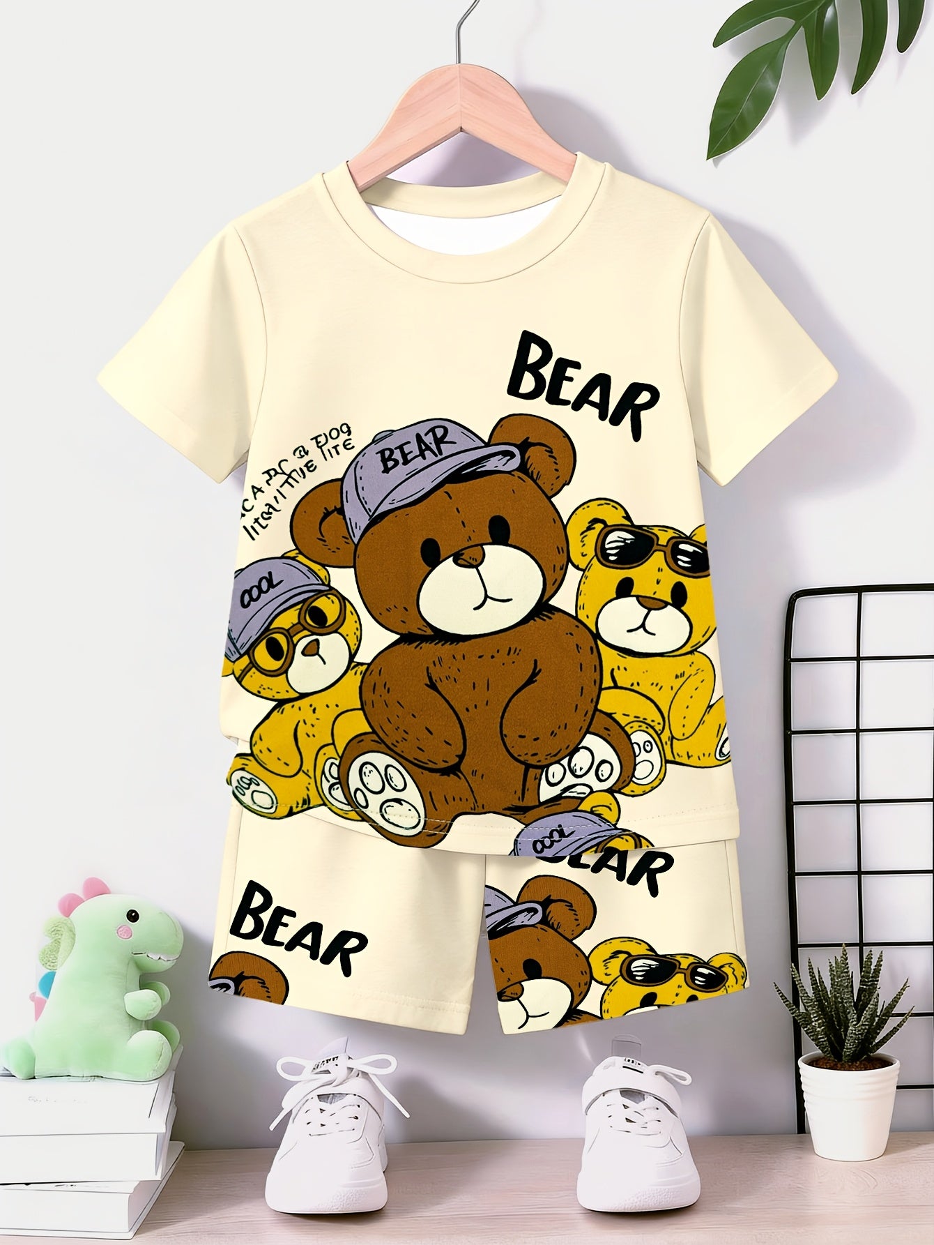Boys' Cute Cartoon Teddy Bear Print Shorts and Pullover Set