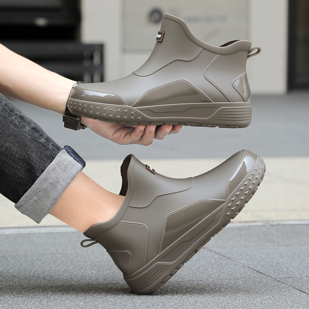 Unisex Low-Top Waterproof Rubber Rain Boots for All Seasons