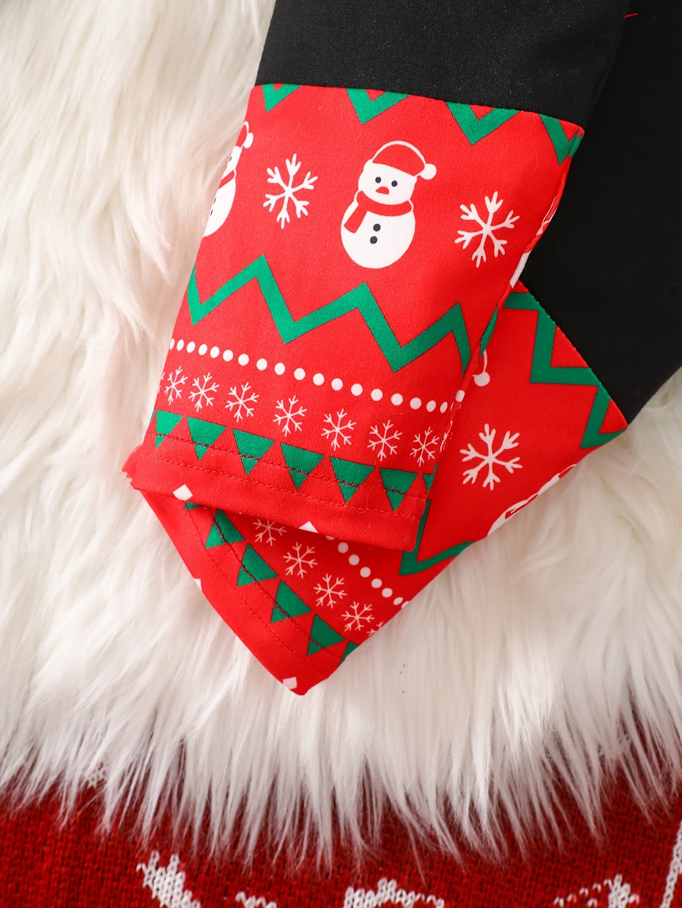 2pcs Girls' Christmas Outfit Set - Red Long Sleeve Top & Black Pants with Santa Claus, Snowflakes & SnowChildren - Cozy Winter Party Outfit for Christmas Day, for Outdoor, Christmas Clothes, Festive Clothing, Holiday Clothing