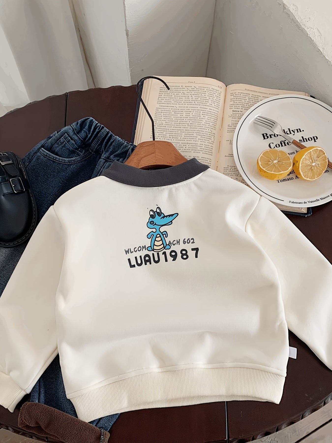 Boys' Soft Fleece-Lined Shirt - Casual, Stylish White with Black Collar and Cartoon Letter Print, Long Sleeve, Cotton Blend for Fall/Winter