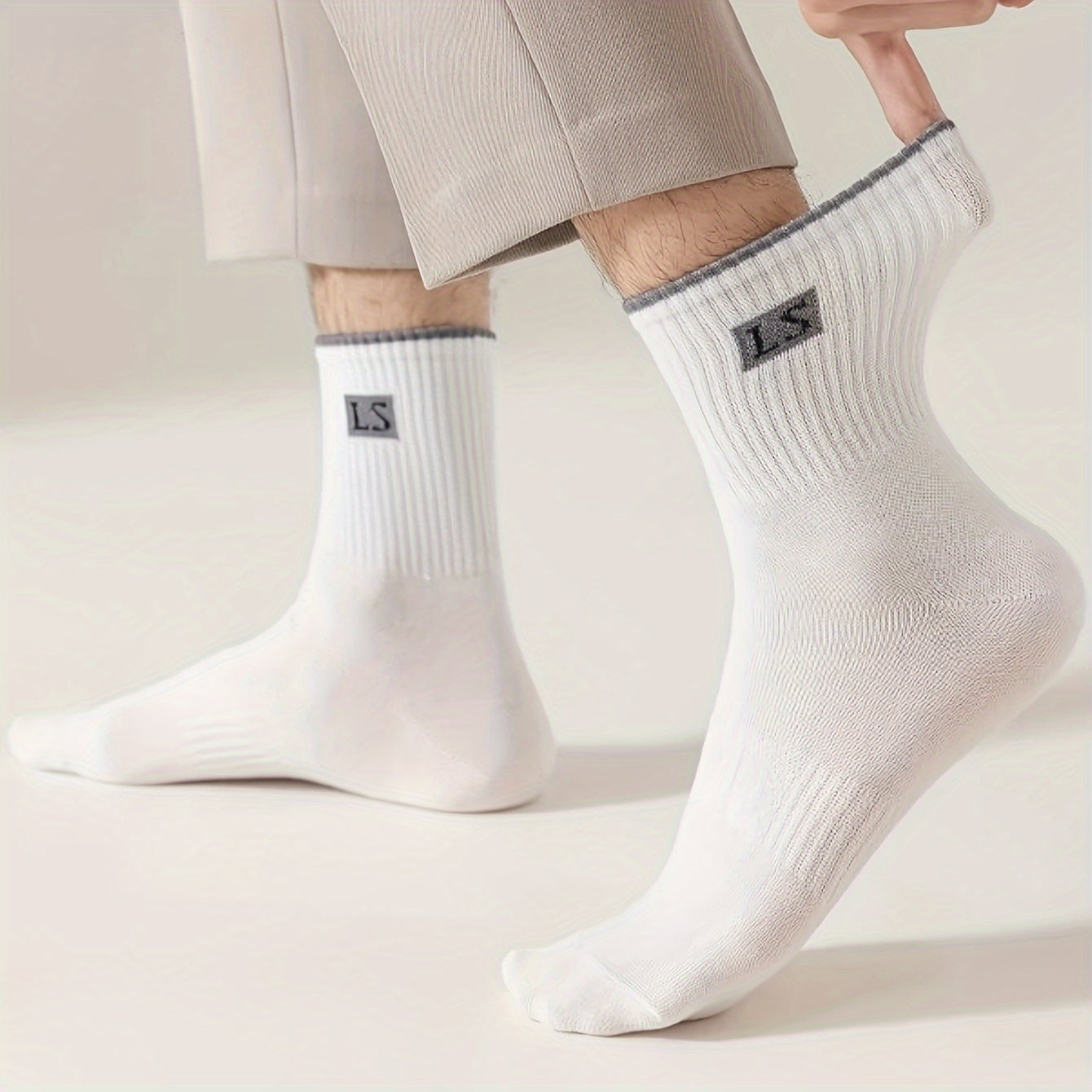 5/10 Pairs Of Men's Trendy Solid Crew Socks, Spring and Fall Breathable Comfy Casual Socks for Men's Outdoor Wearing All Seasons Wearing