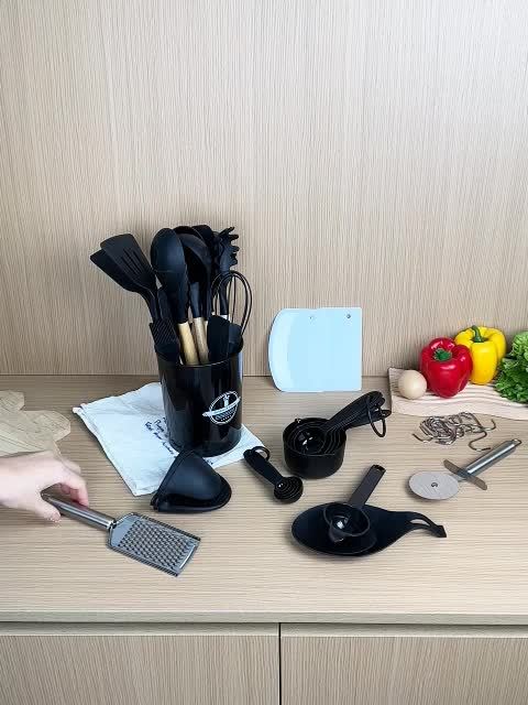 43pcs Non-Stick Cookware Storage Bucket with Wooden Handles, Silicone Kitchen Utensils, Easy-To-Clean Kitchen Tools, Spatula And Spoon Set.