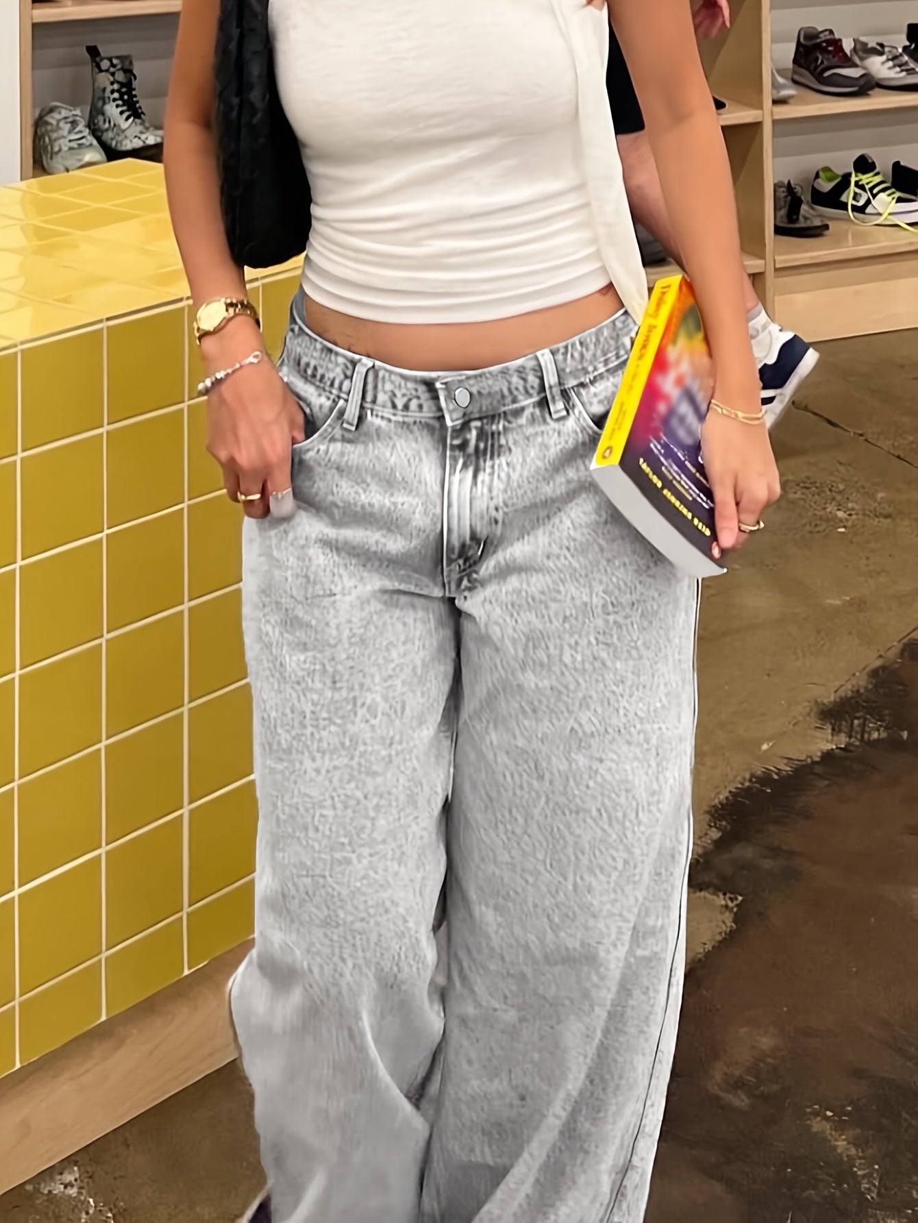 Women'S Casual Mid-Waist Wide Leg Jeans, 76% 13% Viscose 11% Polyester, Non-Stretch Denim, Solid Color, Washed Finish, Long Length, Zipper Fly, All Seasons, Woven Fabric, 390g/m² - Trendy Retro Loose Fit