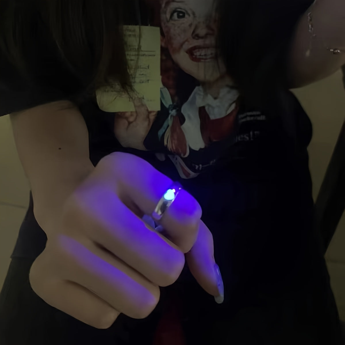 A Pair of Unique Glow-In-The-Dark Heart Rings, Adjustable for Couples, Perfect As a Valentine'S Day Gift for Your Loved One at a Nightclub Party.