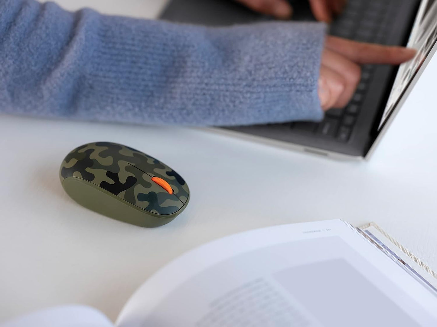 Microsoft Wireless Bluetooth Mouse Comfortable Design for Pc/Laptop/Desktop, Right/Left Hand Use, 3-Buttons, Works with Mac/Windows Computers with Cleaning Cloth - Forest Camo, Green