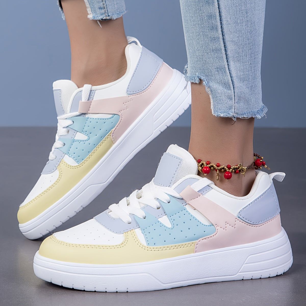 Women's Classic Versatile Sneakers - Lightweight Casual Sneakers, Lace-Up Low Top Design, Comfortable Fabric Lining, Durable EVA Sole, Ideal for Casual Attire and Walking, Allseason Shoes|Trendy Footwear|Synthetic Cover Shoes