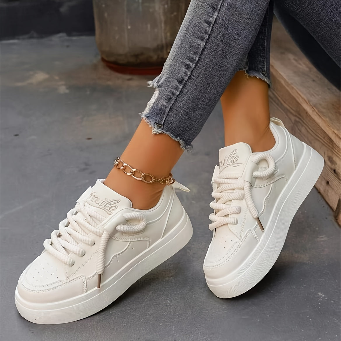 Women's Solid Color Casual Sneakers, Lace Up Platform Soft Sole Walking Shoes, Comfort Low-top Preppy Shoes