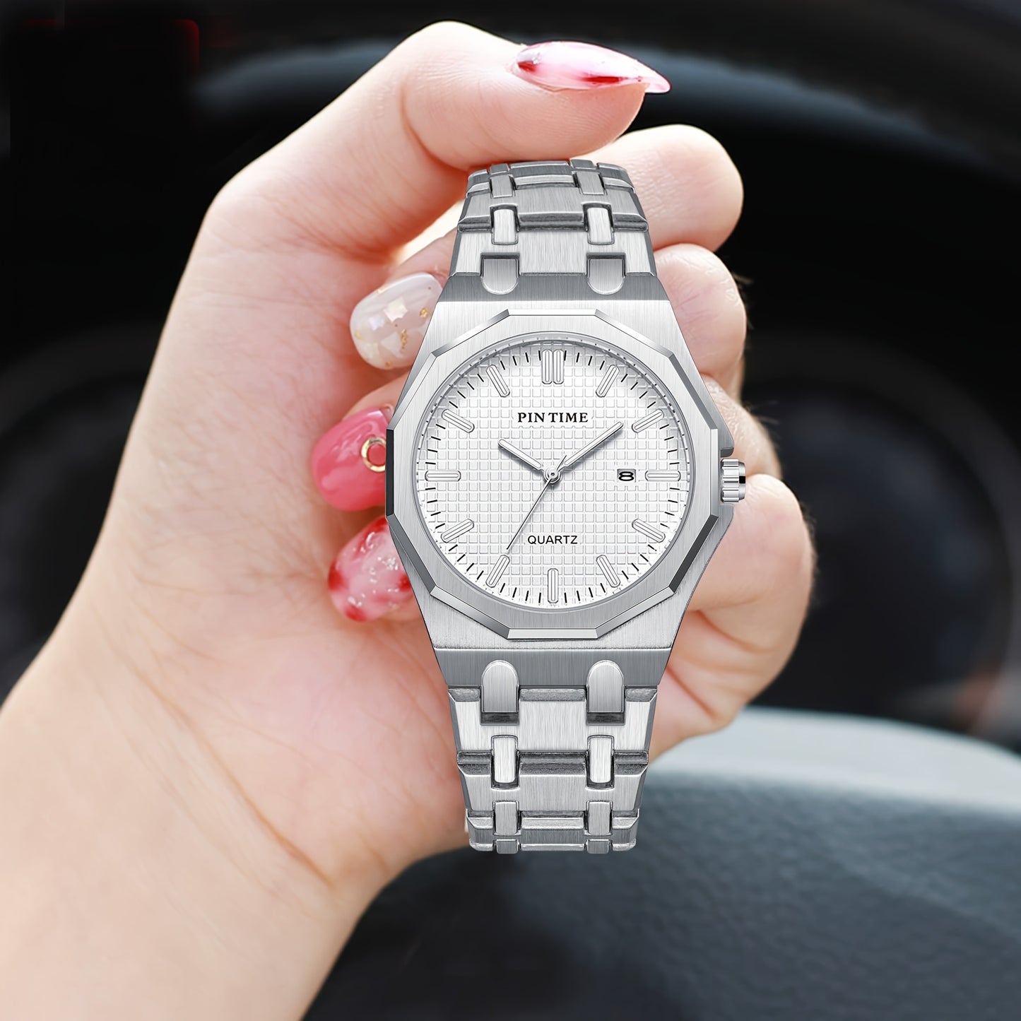 A Quartz-made Ladies' Watch With A 12-sided Case Featuring A Calendar, Suitable For All Occasions, Looks Good On Any Woman Wearing It.