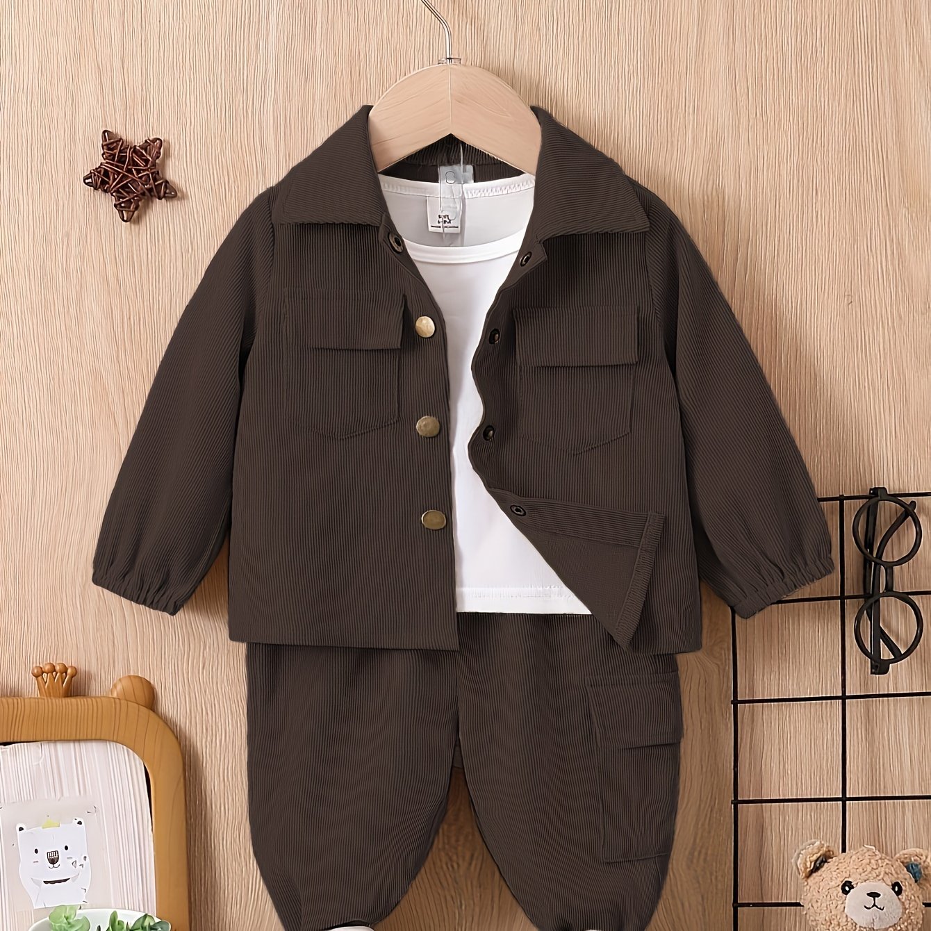 2pcs Boys' Casual Outfit Set - Light Gray Polyester Cargo Pants & Button-Up Shirt with Pockets, Machine Washable - Perfect for Fall/Winter, Autumn Toddler Outfit|Cargo Pants Outfit|Functional Pockets Design, Perfect for Outdo