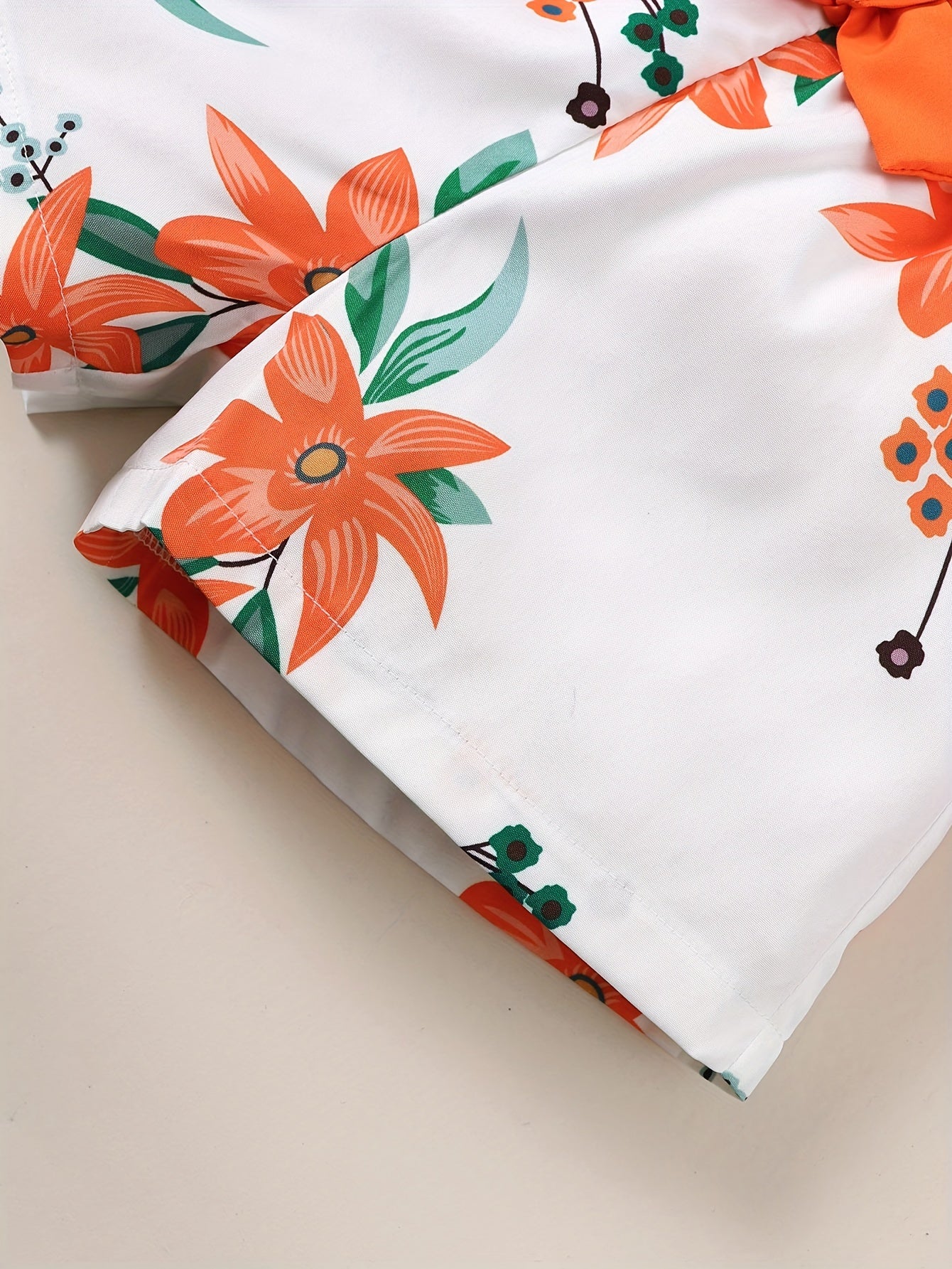 Girls' Shorts Set Two-piece Set Summer Casual Vacation Style Romantic Floral Print Shorts Set Girls' Summer Cool Off-the-Shoulder Strap Top + White Print Shorts Two-piece Set