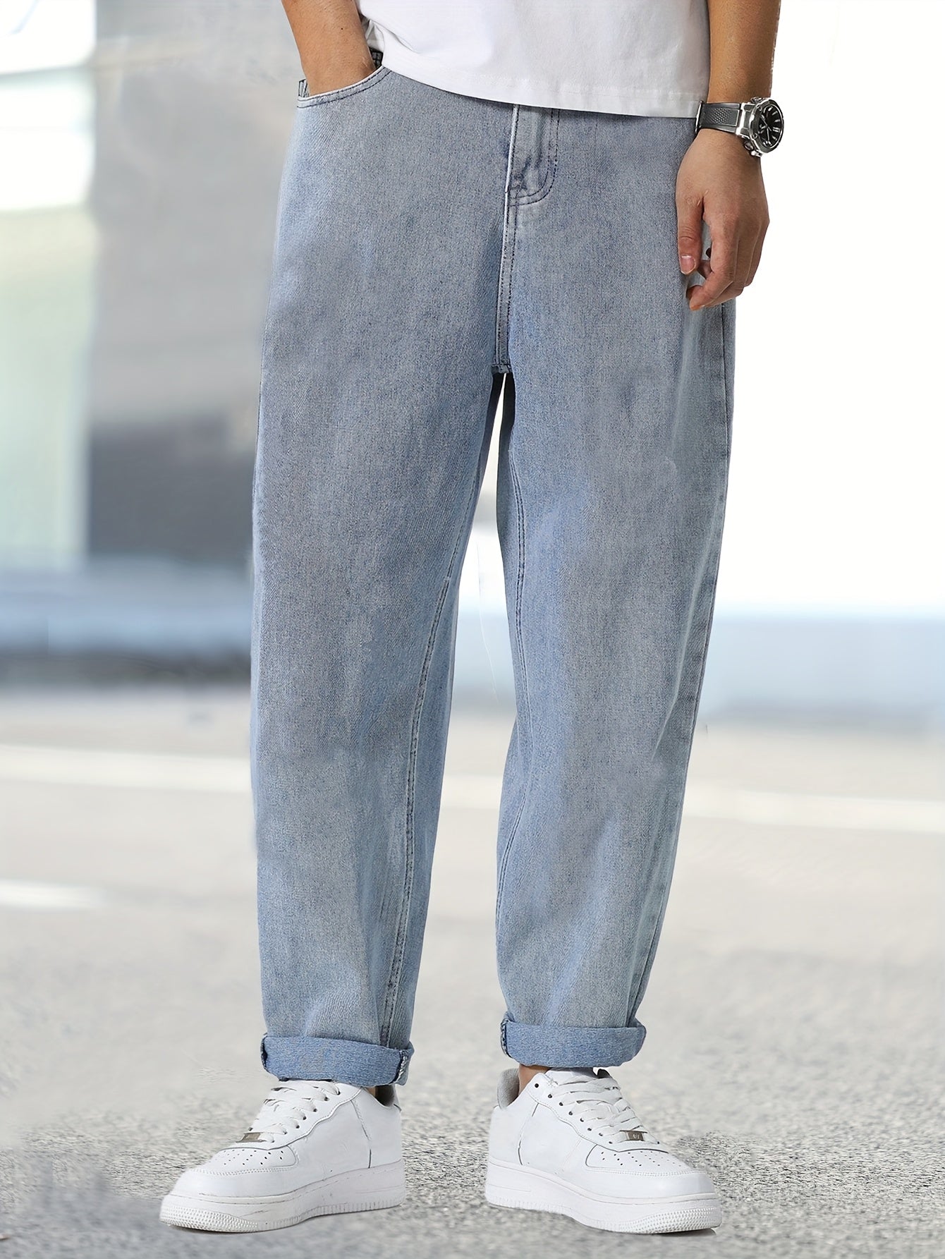 Trendy And Stylish Light-Wash Straight-Leg Jeans in American Style, Comfortable Long Pants.