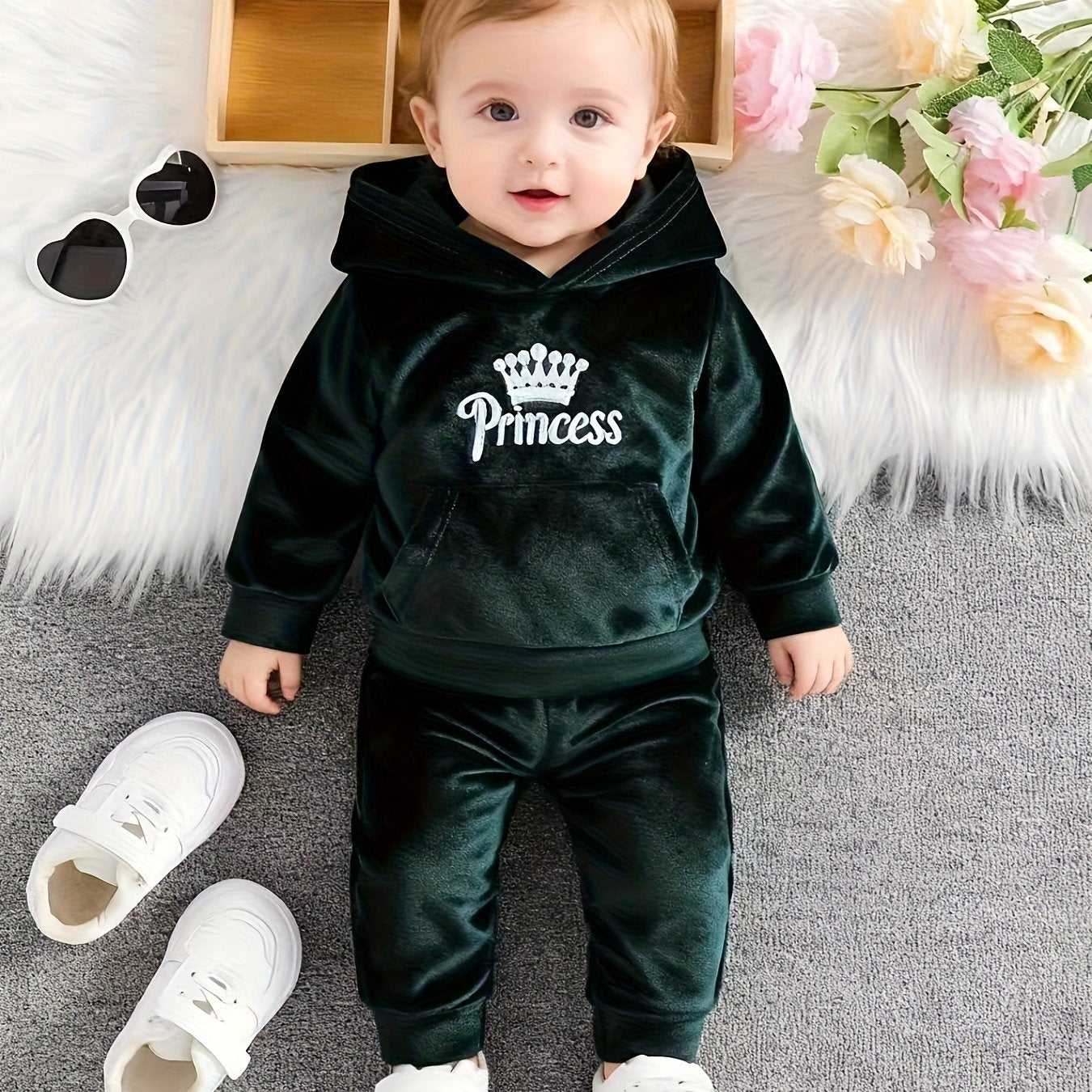 Girls' Long Pants Set, Burgundy Hooded Sweatshirt & Sweatpants, New Autumn Winter Warm Pullover Top, Fabric Two-Piece Set, Princess English Letter Embroidery with Pockets, Festive Holiday Outfit for Baby Girls, Perfect for Ou