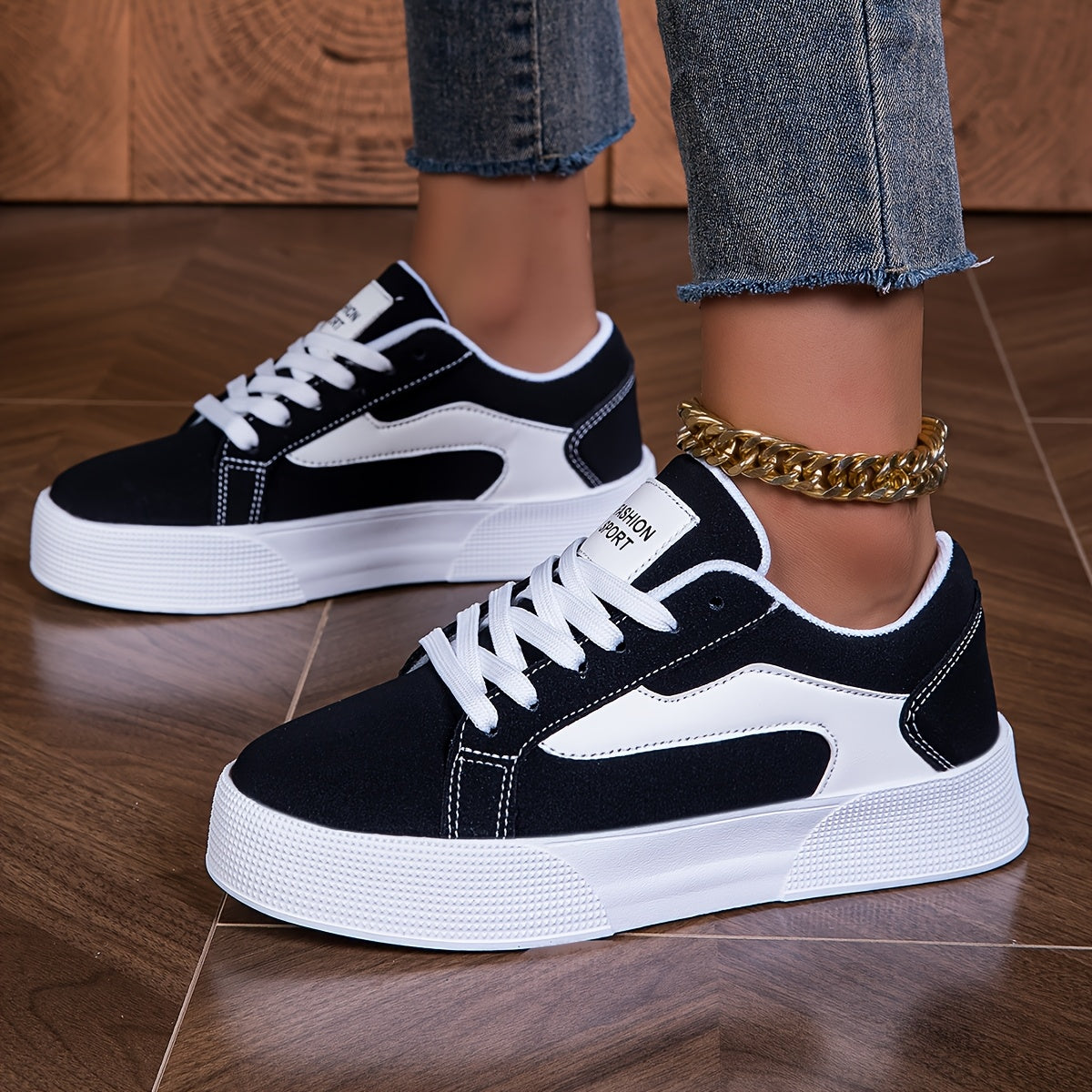Chic Women's Low-Top Lace-Up Sneakers - Fashionable Colorblock Design, Lightweight & Comfortable Skate Shoes with EVA Sole
