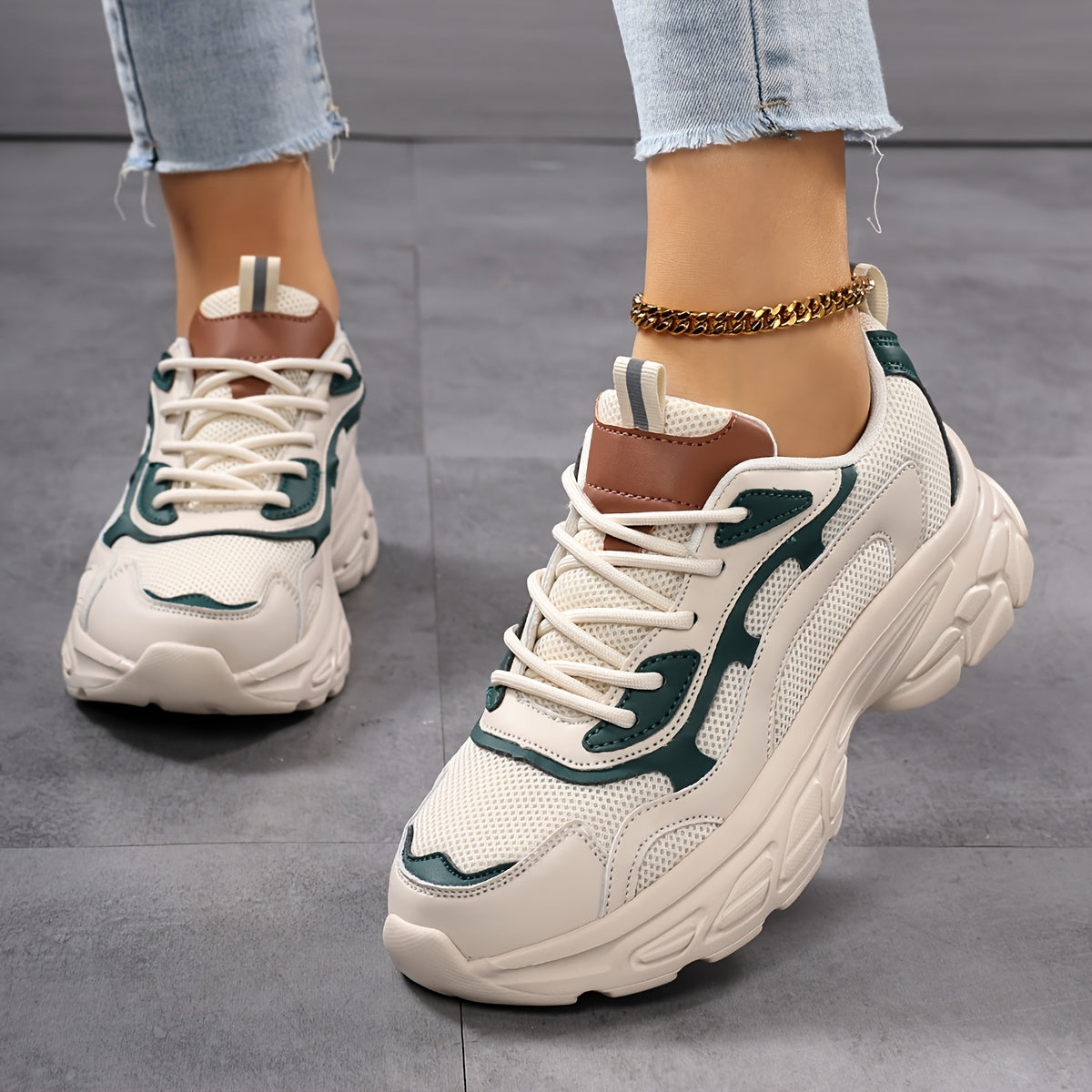 Breathable Running Shoes for Women, Casual Lace-Up Sneakers with Thick Sole, Round Toe, All-Season Outdoor Shopping