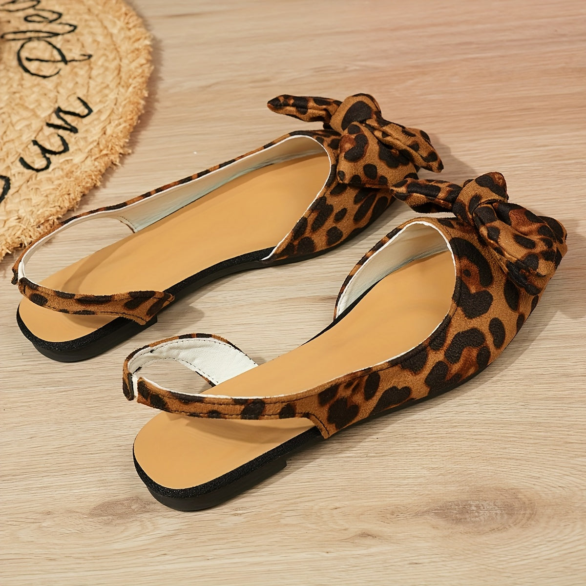 Women's Fashion Bow-Knot Flat Sandals, Casual Versatile Slip-Ons with Pointed Toe, Fabric Upper and Rubber Sole for All Seasons, Ladies Sandals