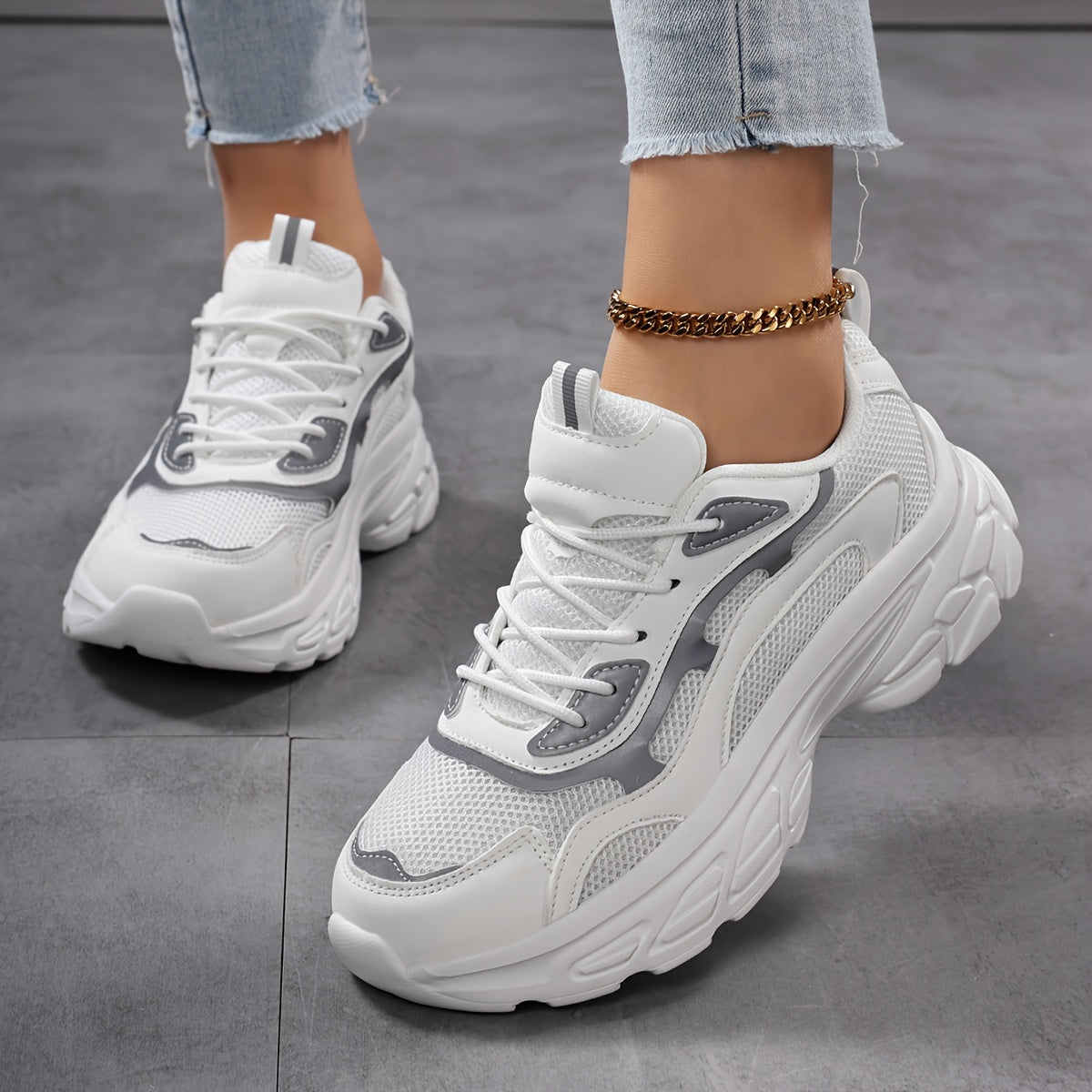 Breathable Running Shoes for Women, Casual Lace-Up Sneakers with Thick Sole, Round Toe, All-Season Outdoor Shopping