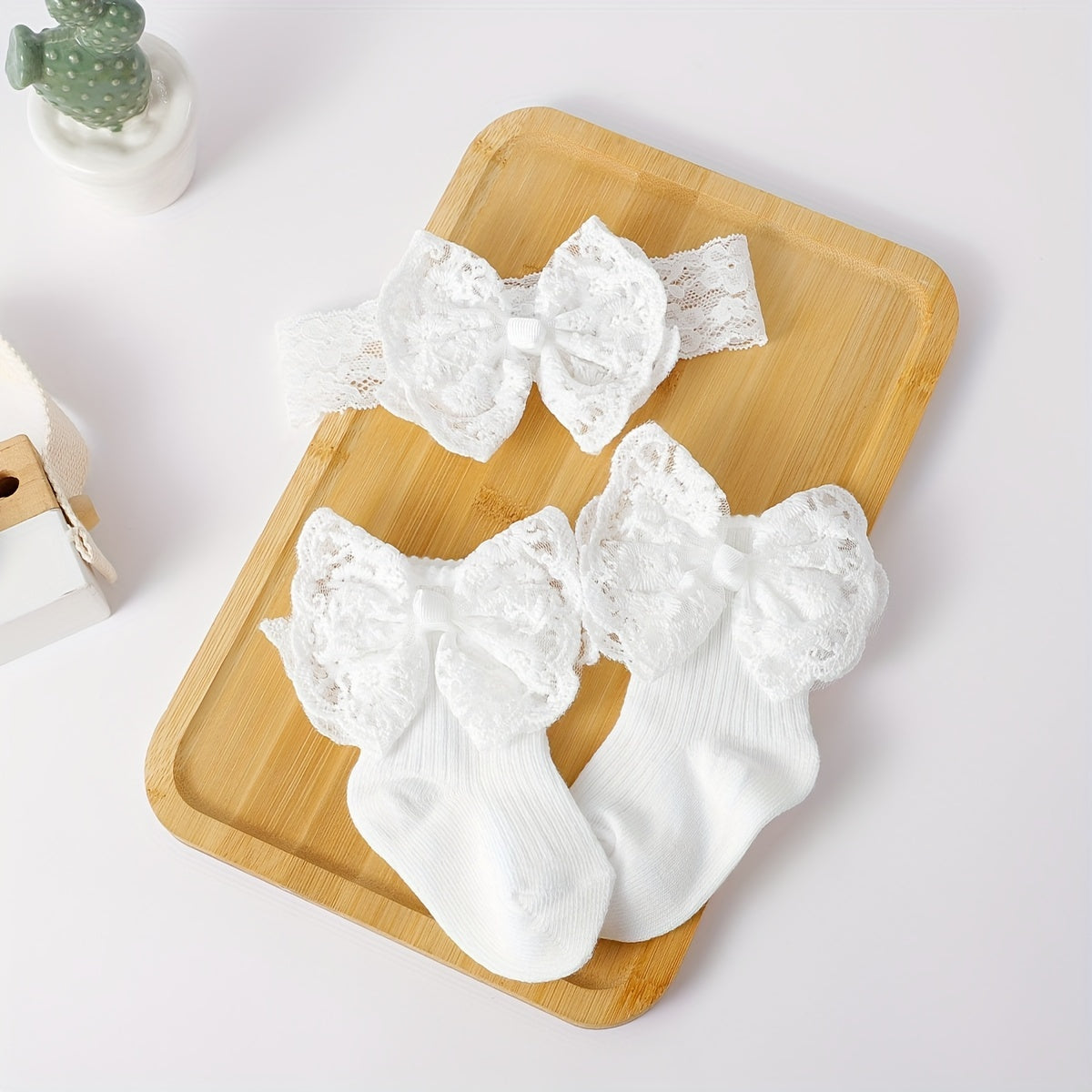 1 Set Baby Lace Bowknot Socks and Hairband, Polyester 95% Spandex 5%, All-Season Knit Fabric, Hand Wash Only, Perfect for Newborn, First Birthday Gift, 27g/m²