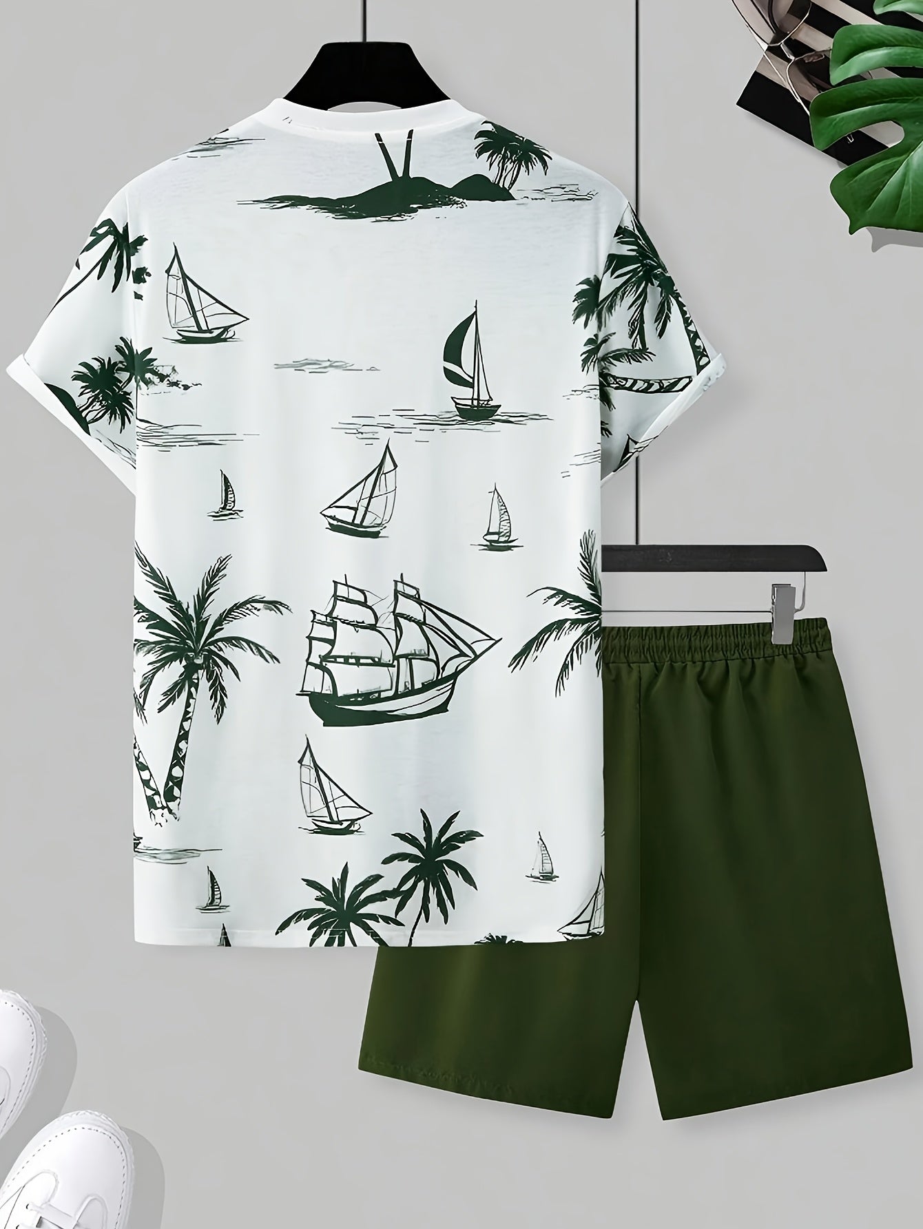 2pcs Summer Casual Everyday Men'S Short Sleeve Shorts Set Hawaiian Print Men'S T-shirt Outdoor Sports Men'S Beach Shorts