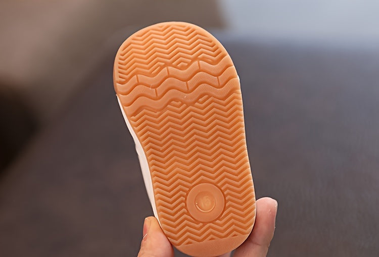 Casual Comfortable Footwear for Infants and Toddlers, Non-Slip Sole Walking Shoes for Boys and Girls, Spring and Autumn Seasons
