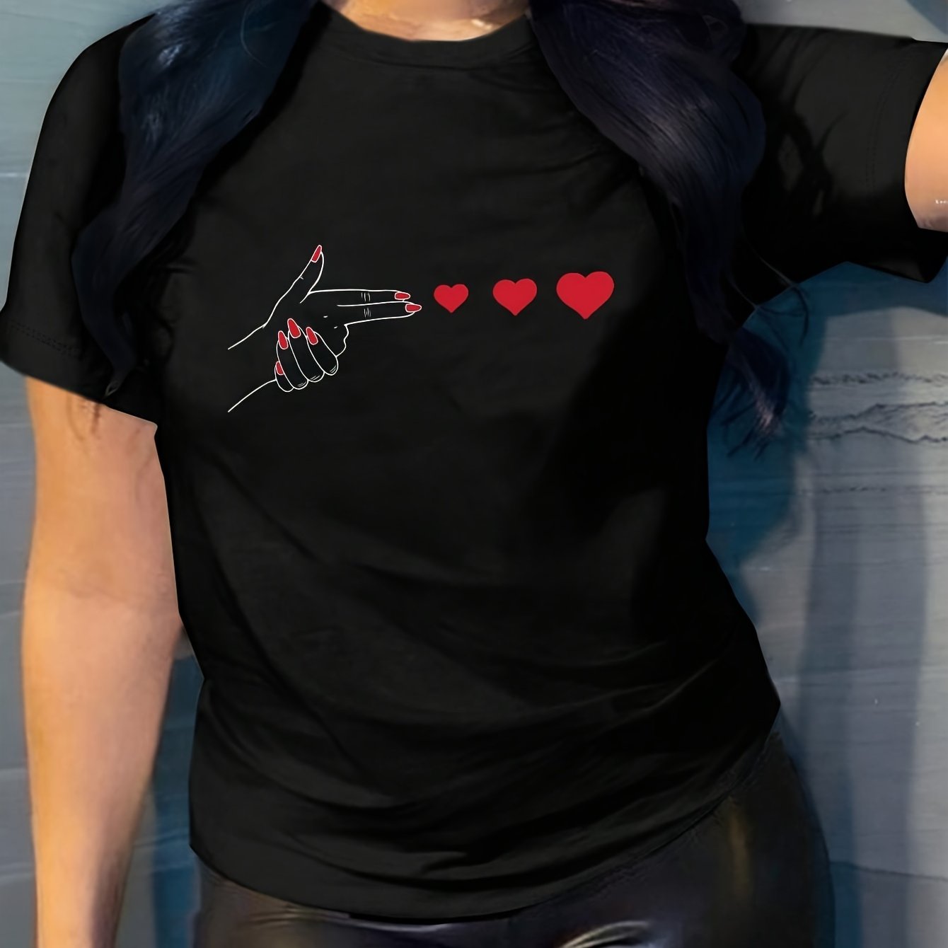 Women's Casual Athletic T-Shirt, Graphic Heart Print, Short Sleeve, Round Neck, Summer & Spring Fashion