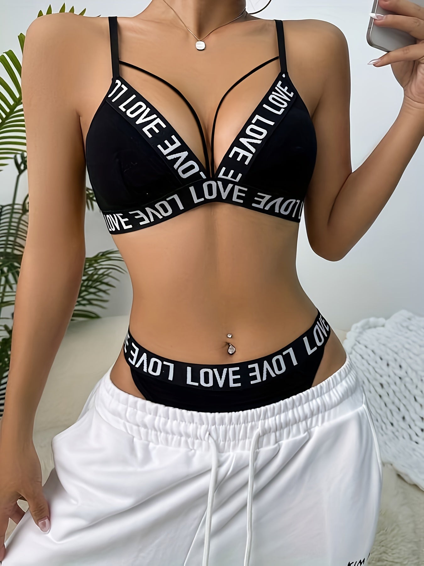 Letter Tape Cut Out Bra & Panty, Strappy Bra & Panties ներքնազգեստի հավաքածու, Կանացի ներքնազգեստ և ներքնազգեստ