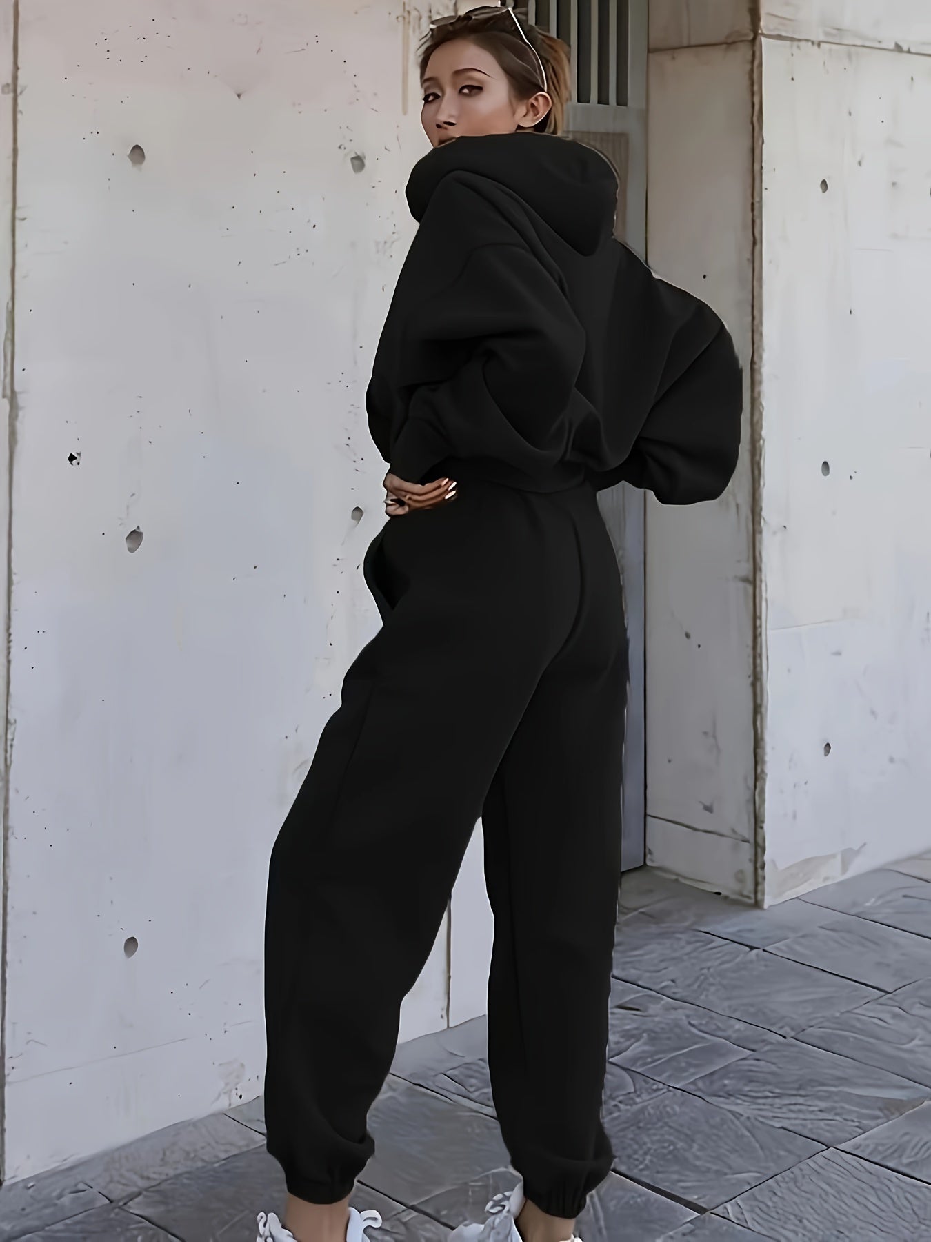 Cozy Fleece-Lined Hoodie & Joggers Set for Women - Casual Solid Color, Long Sleeve with Drawstring Waist, Machine Washable - Perfect for Fall/Winter