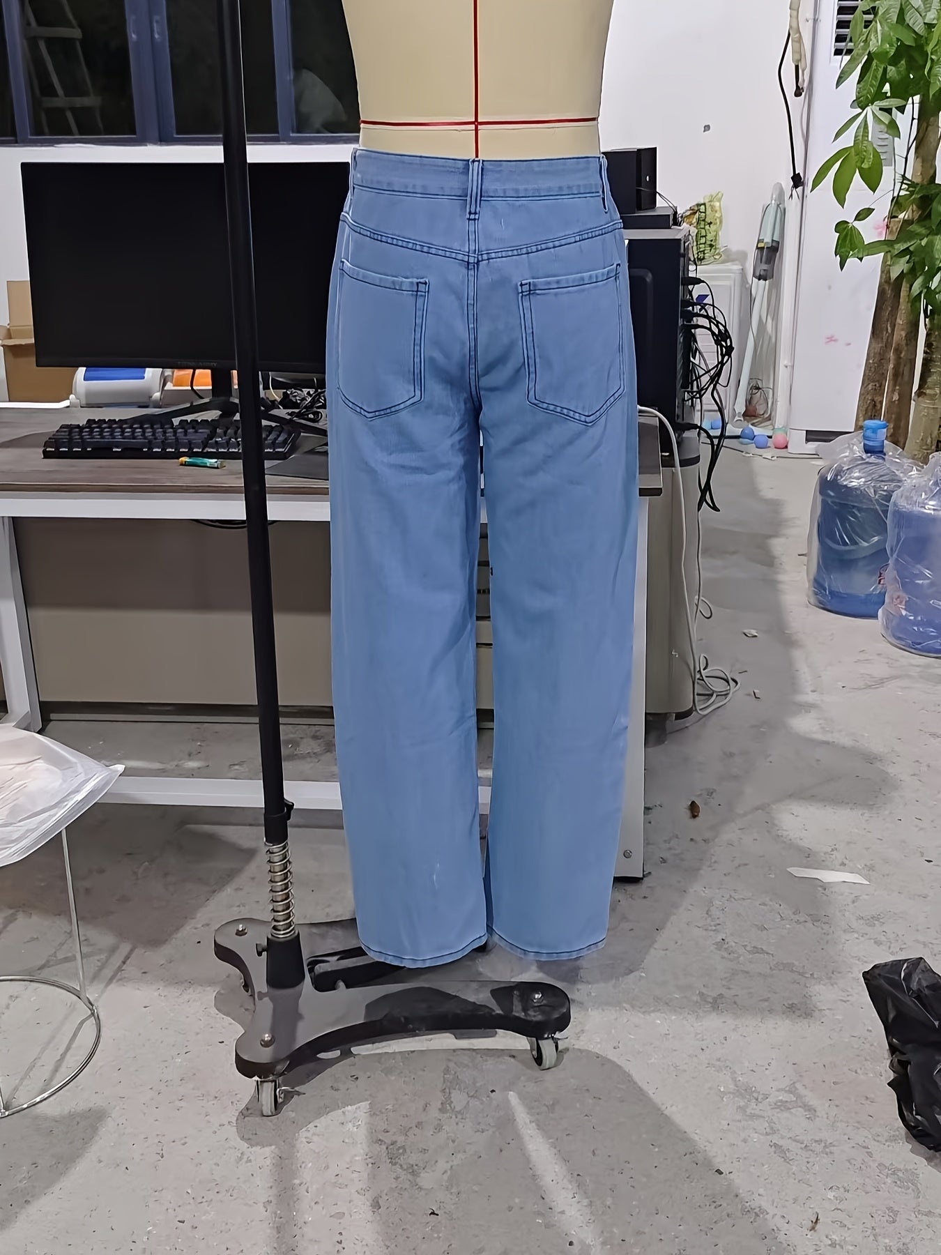 Men's Casual Straight Leg Blue Jeans - Cotton Blend, Non-Stretch Denim, Machine Washable, Classic Fit for All Seasons