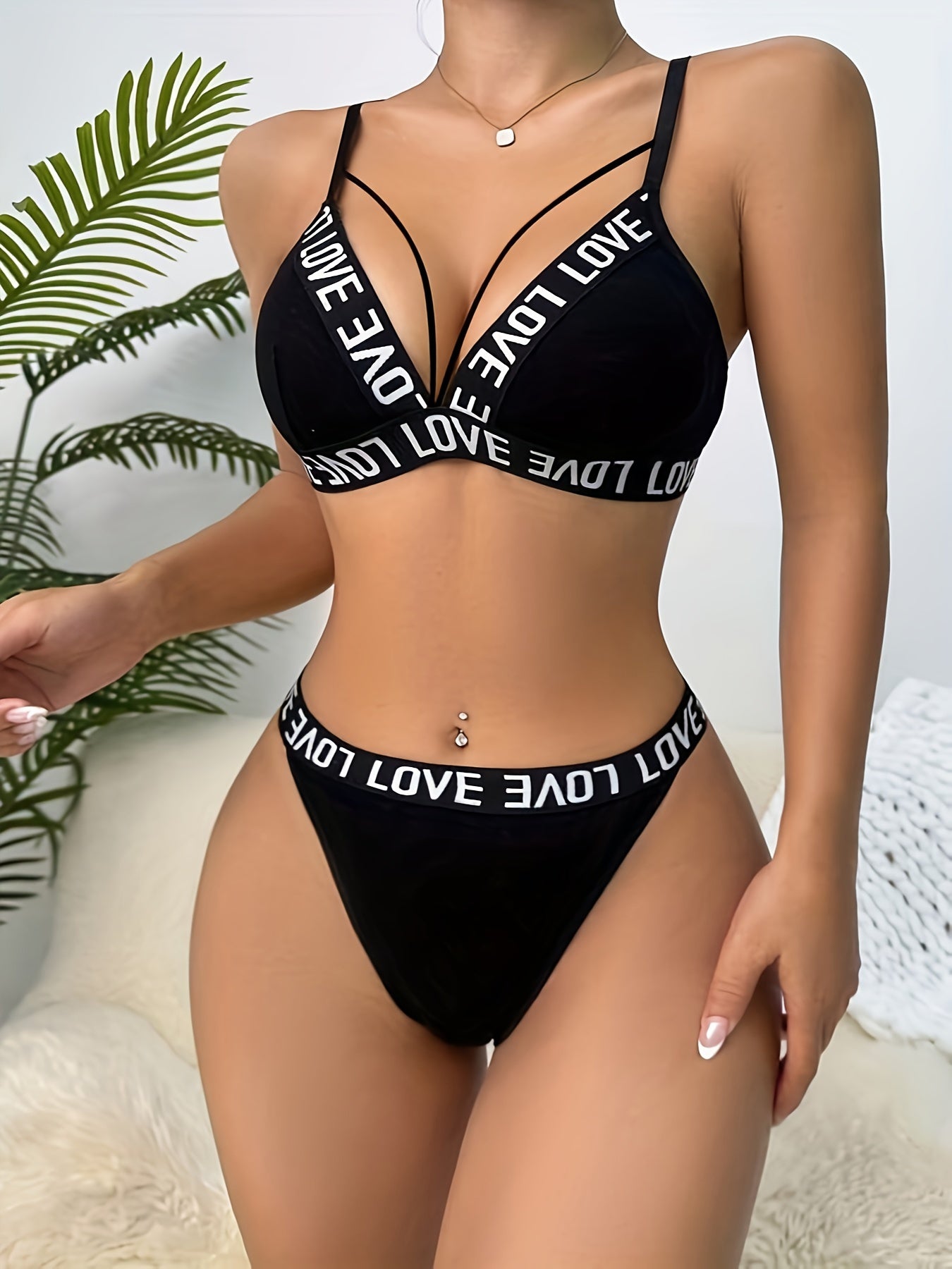 Letter Tape Cut Out Bra & Panty, Strappy Bra & Panties ներքնազգեստի հավաքածու, Կանացի ներքնազգեստ և ներքնազգեստ