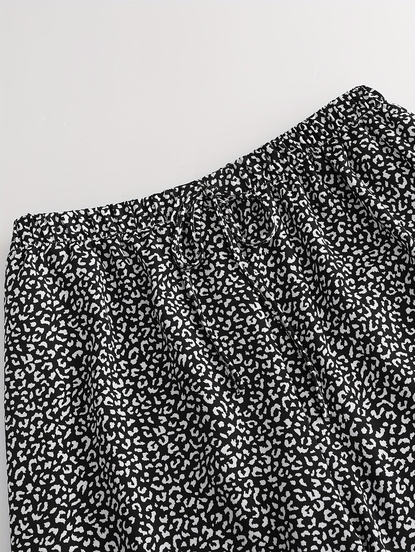 Plus Size Women's Lightweight Beach Shorts - Casual Blue and White Floral Print, Drawstring Waist, Polyester, Machine Washable, Knee-Length with Pockets