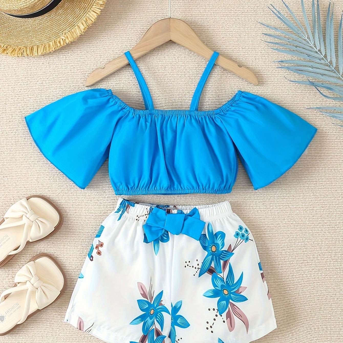 Girls' Shorts Set Two-piece Set Summer Casual Vacation Style Romantic Floral Print Shorts Set Girls' Summer Cool Off-the-Shoulder Strap Top + White Print Shorts Two-piece Set