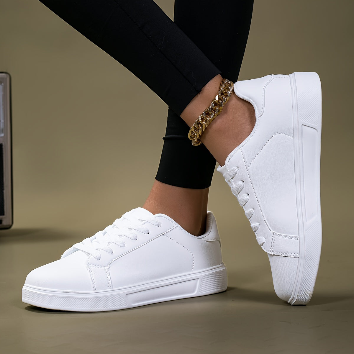 Low-Top Women'S Sneakers, New 2025 Autumn And Winter Breathable Hot-Selling White Shoes, Casual Flat Shoes for Spring And Autumn, All-Season White Women'S Skate Shoes, Perfect Gift for Friends And Family.