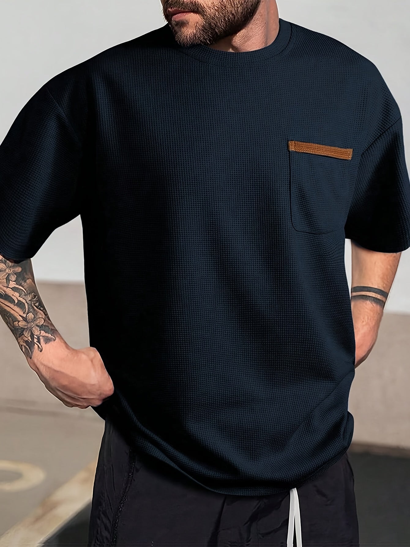 Men's Solid T-shirt With Chest Pocket, Casual Short Sleeve Crew Neck Tee, Men's Clothing For Summer Outdoor