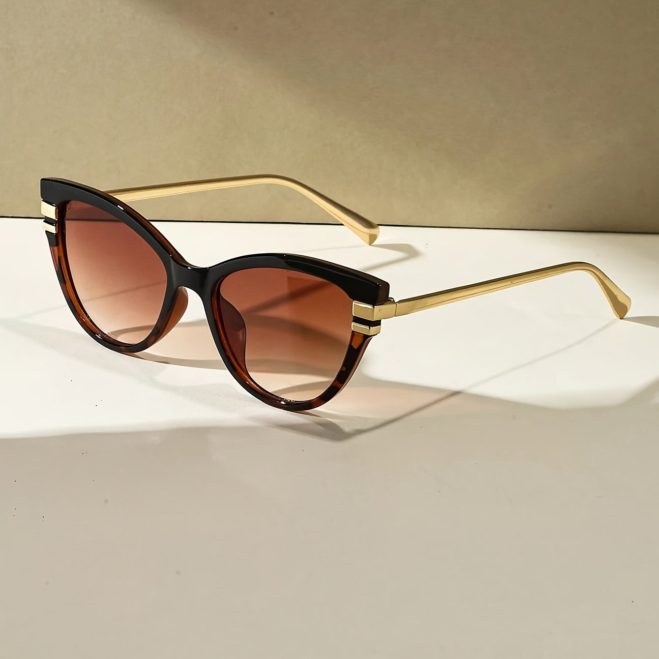 Y2K Cat-Eye Full Rim Sunglasses for Women and Men