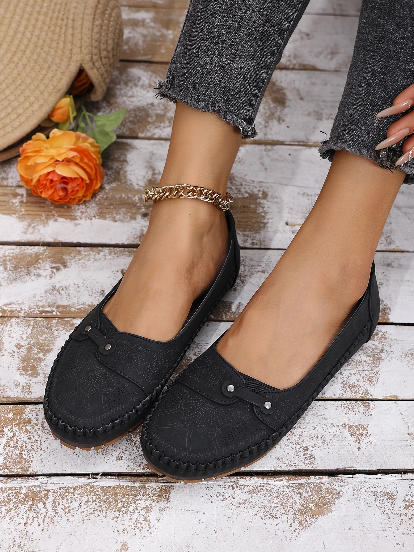 Large Size Trendy Retro Lightweight Metal Buckle Decorative Comfortable Soft Versatile Women's Flat Slip-On Shoes