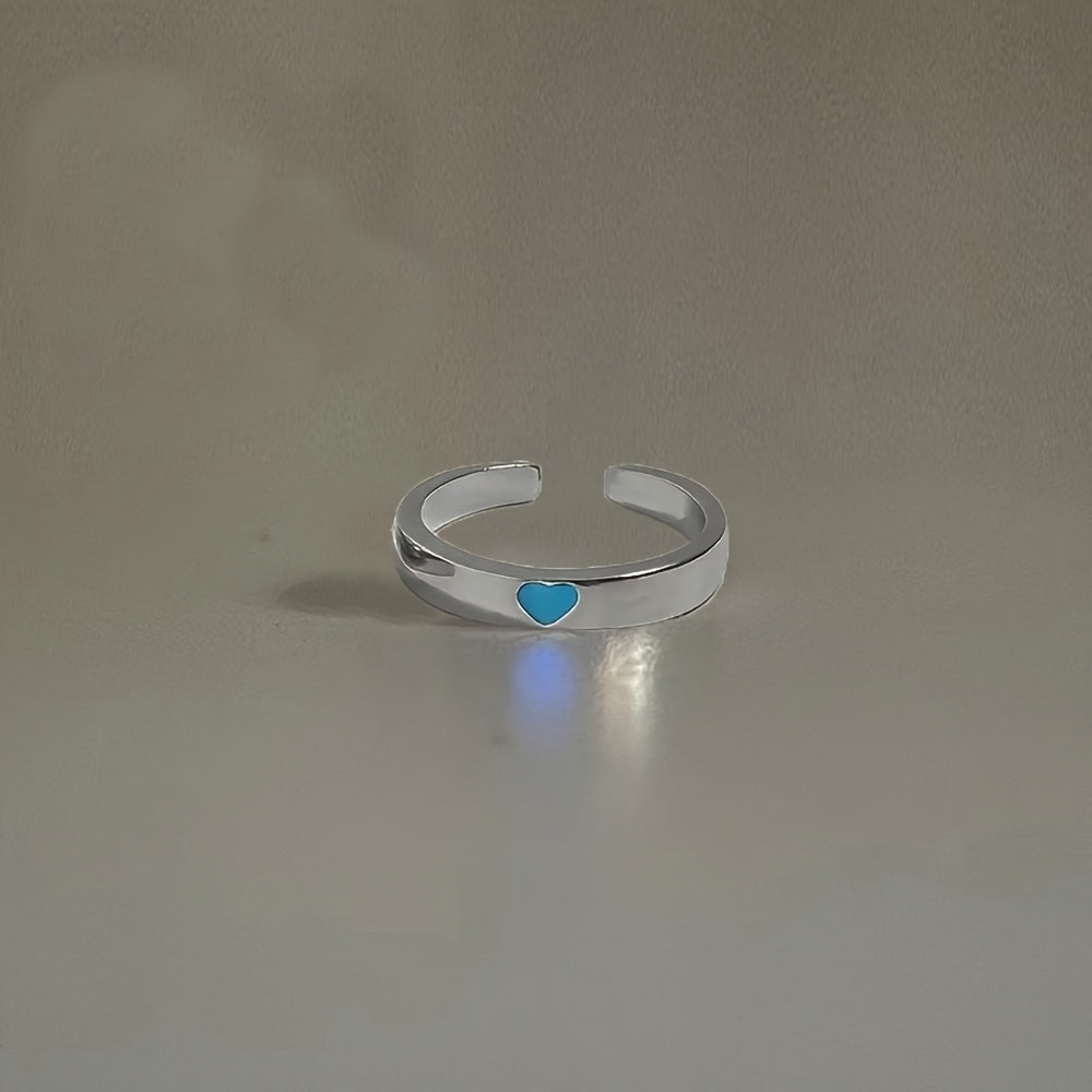 A Pair of Unique Glow-In-The-Dark Heart Rings, Adjustable for Couples, Perfect As a Valentine'S Day Gift for Your Loved One at a Nightclub Party.